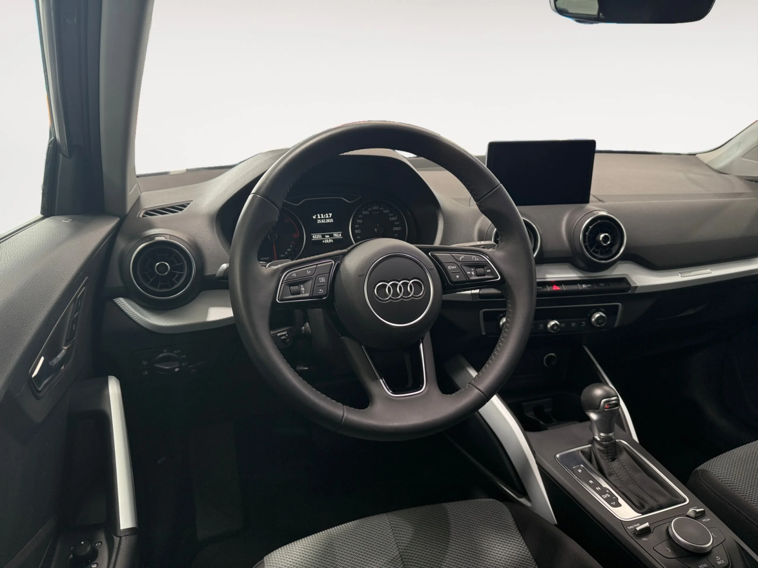 AUDI Q2 DESIGN 30 TDI 85KW (116CV) S TRONIC - Foto 11