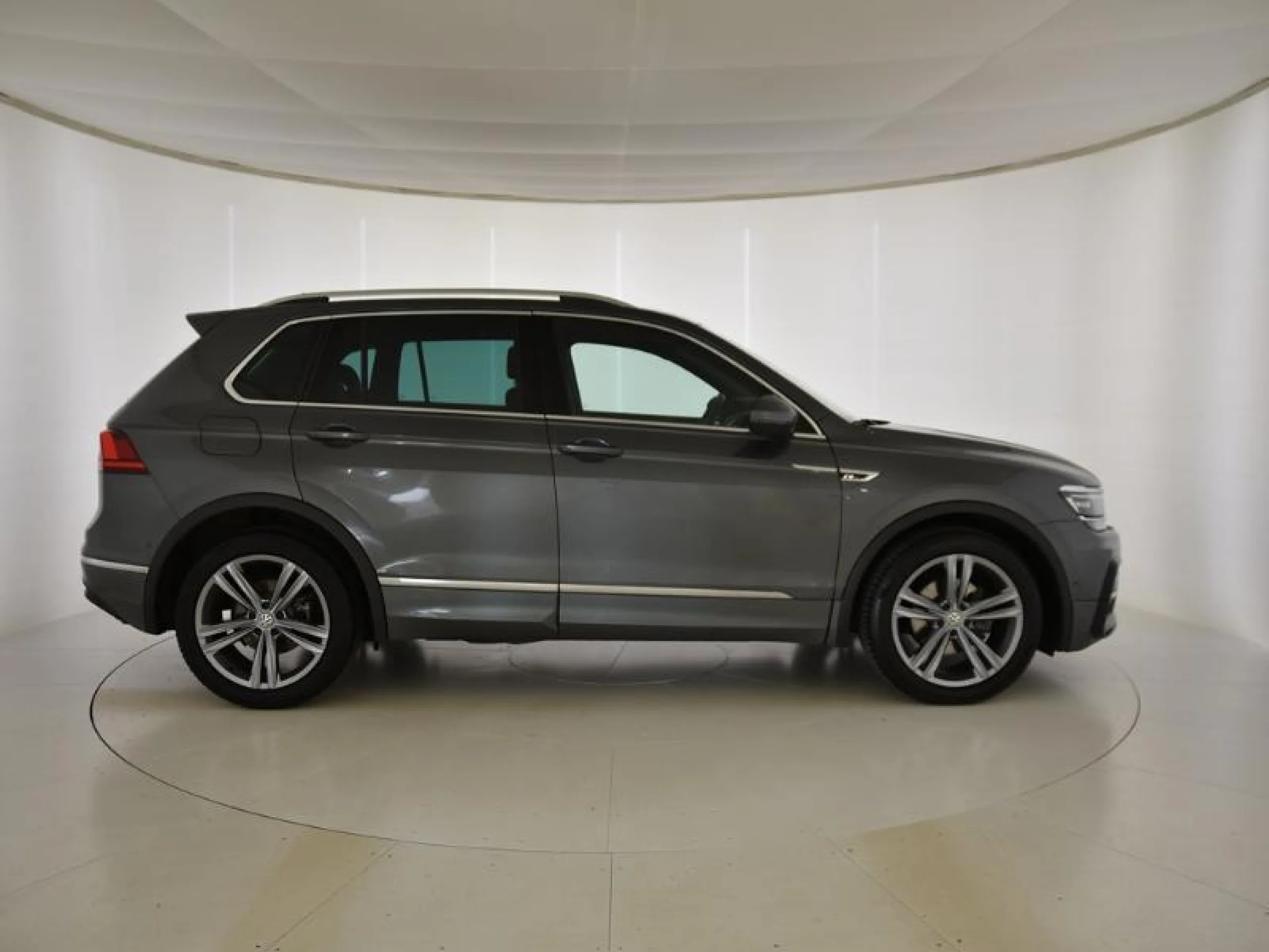 VOLKSWAGEN TIGUAN SPORT 2.0 TDI 110KW (150CV) DSG - Foto 3