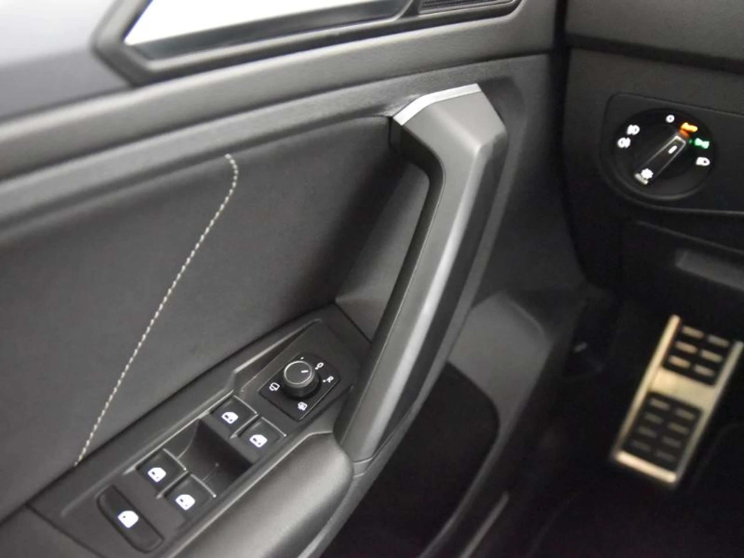 VOLKSWAGEN TIGUAN SPORT 2.0 TDI 110KW (150CV) DSG - Foto 17