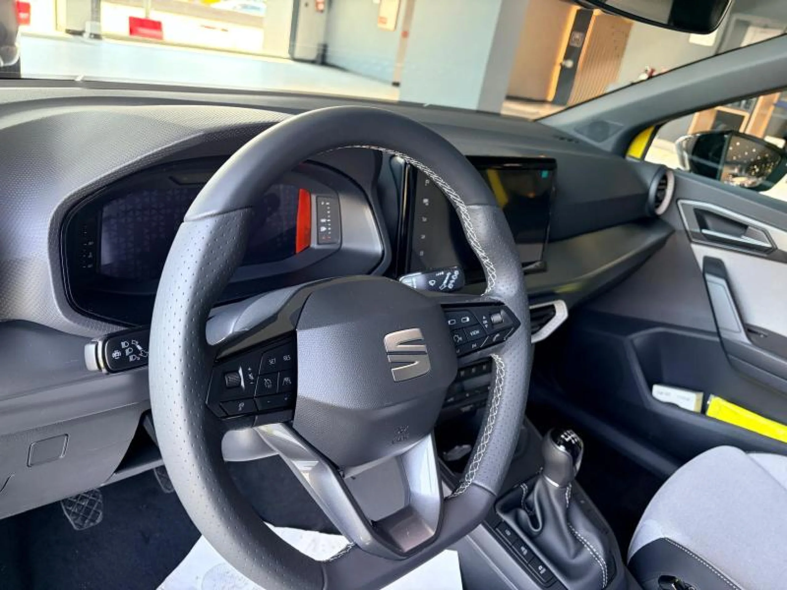 SEAT IBIZA 1.0 TSI 85KW (115CV) START&STOP FR+ - Foto 4