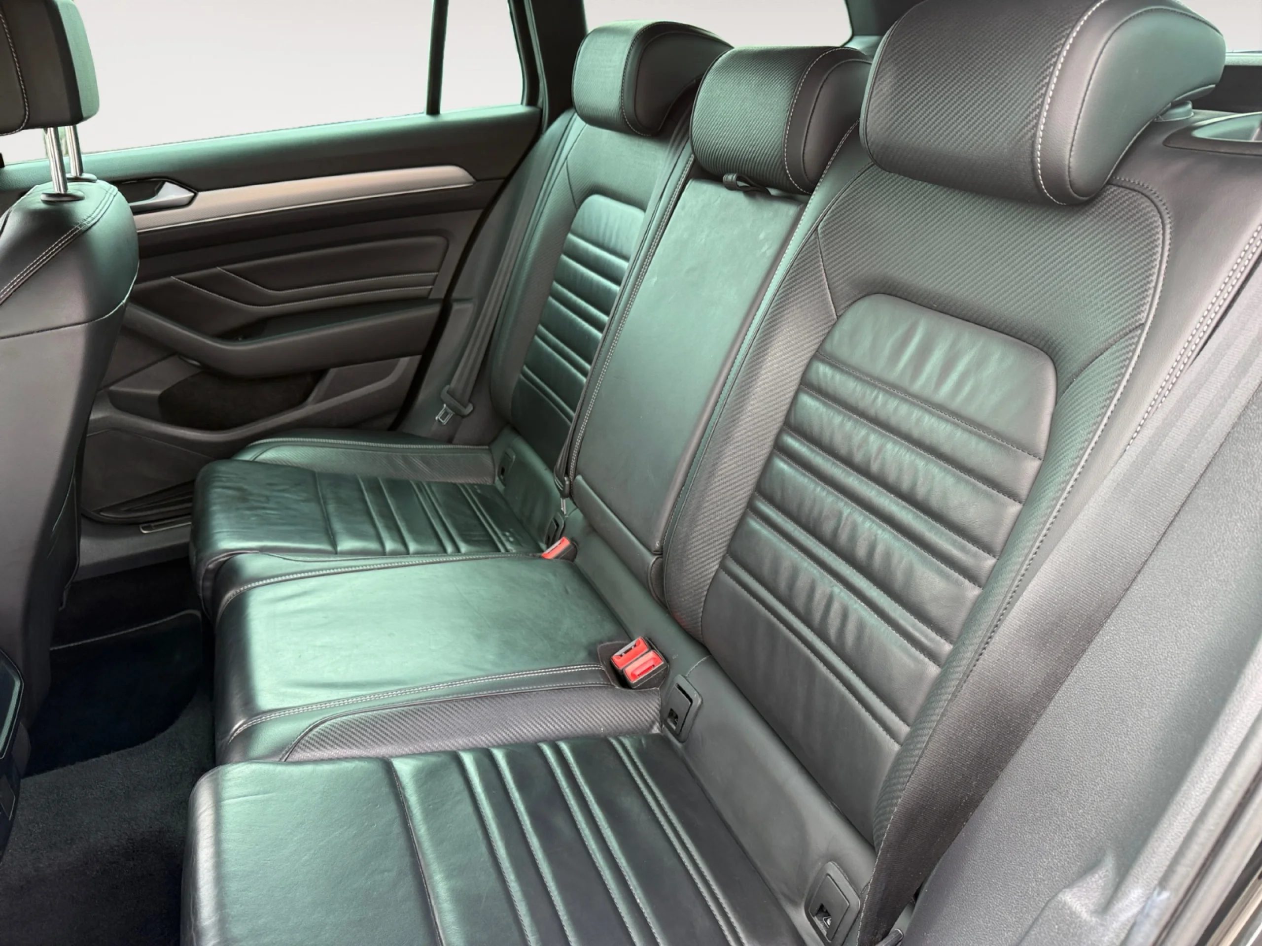 VOLKSWAGEN PASSAT VARIANT R LINE 2.0 TDI 110KW (150CV) - Foto 6