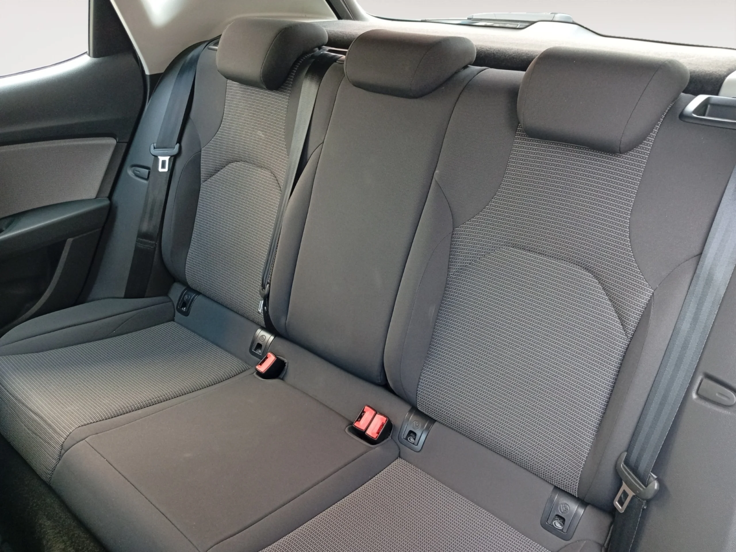 SEAT LEON 1.5 ECOTSI 96KW (130CV) ST&SP STYLE - Foto 6