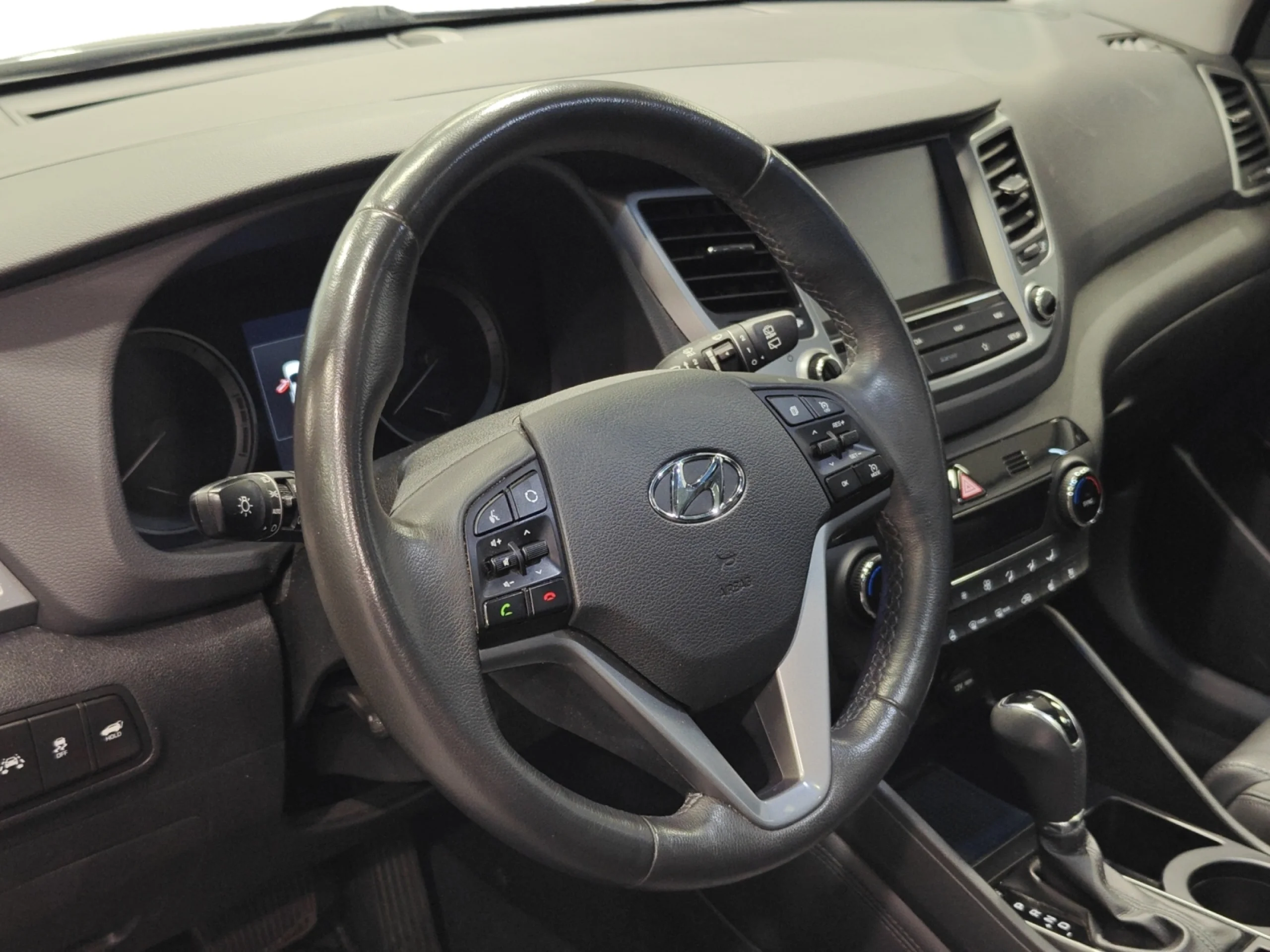 HYUNDAI TUCSON 1.7CRDI 104KW (141CV) BD GO! SKY DCT 4X2 - Foto 9