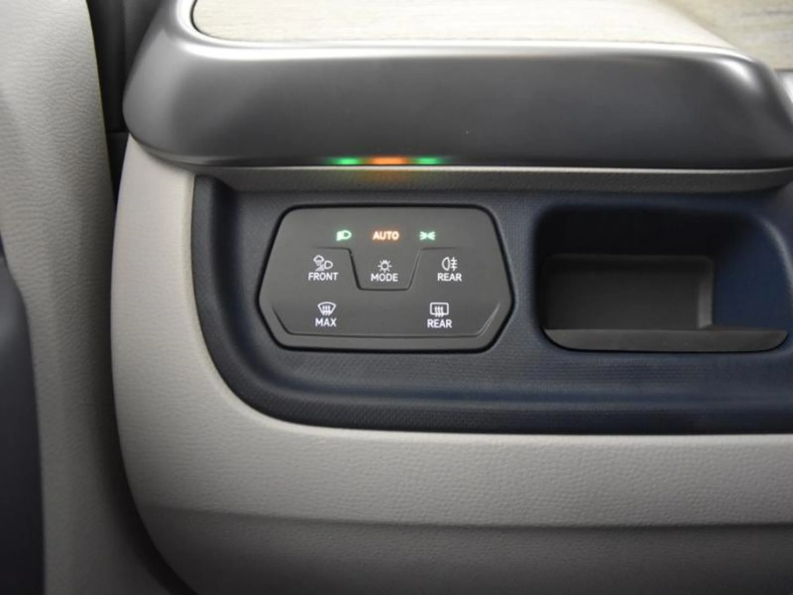 VW COMERCIALES ID. BUZZ ID. BUZZ  PRO 5 ASIENTOS BATALLA CORTA  150 KW (204 CV) 77 KWH AUT 1 VEL. - Foto 19