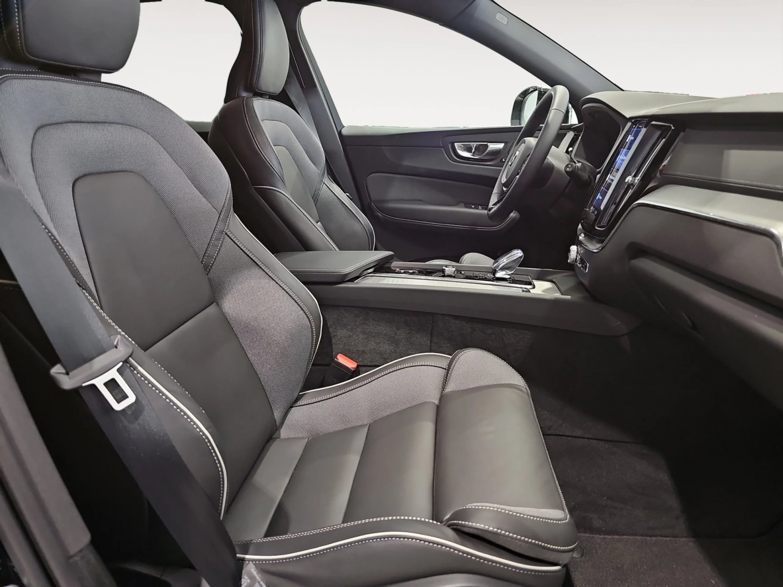 VOLVO XC60 2.0 T6 AWD RECHARGE ULTRA DARK AUTO - Foto 5