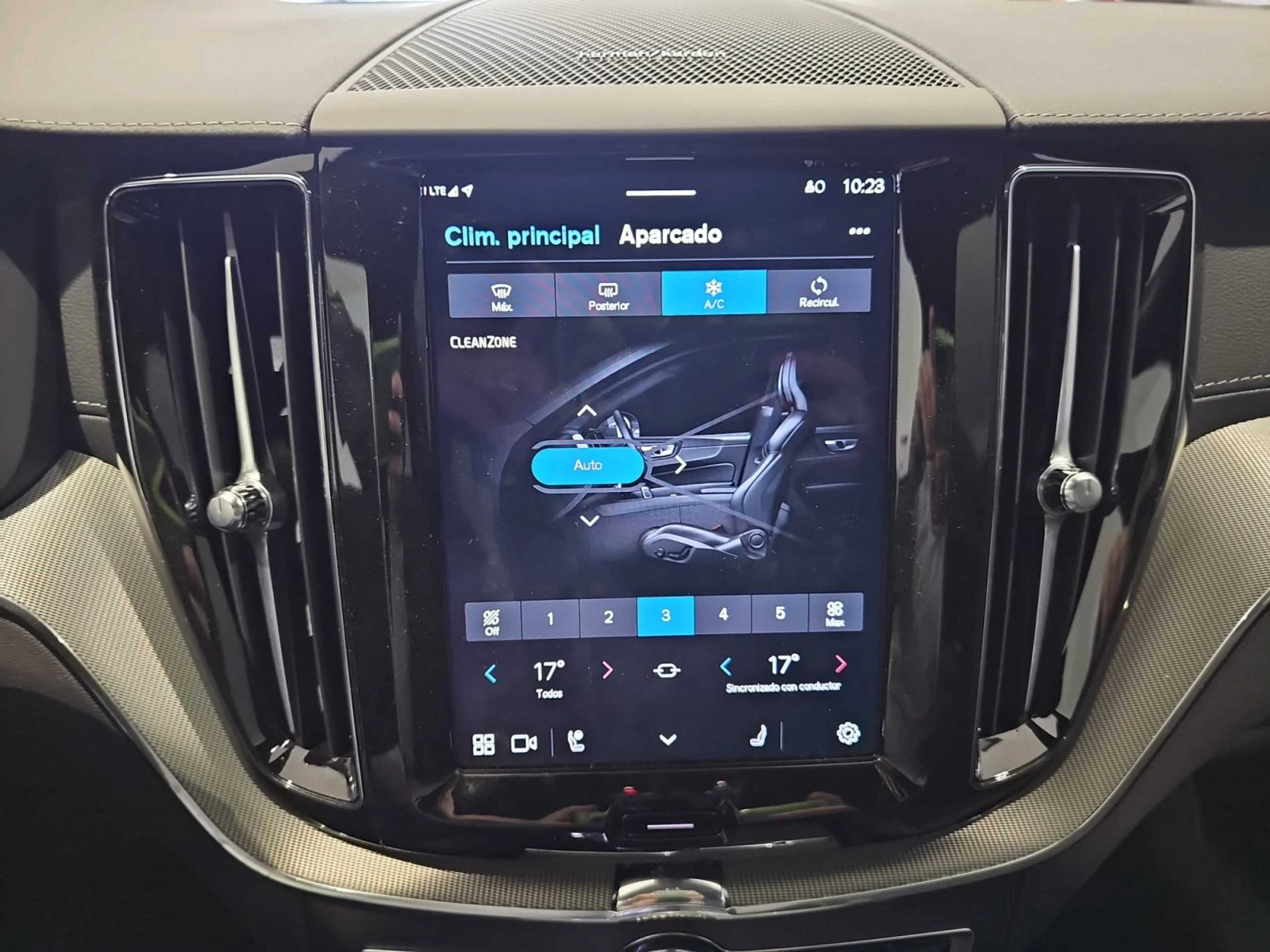 VOLVO XC60 2.0 T6 AWD RECHARGE ULTRA DARK AUTO - Foto 14