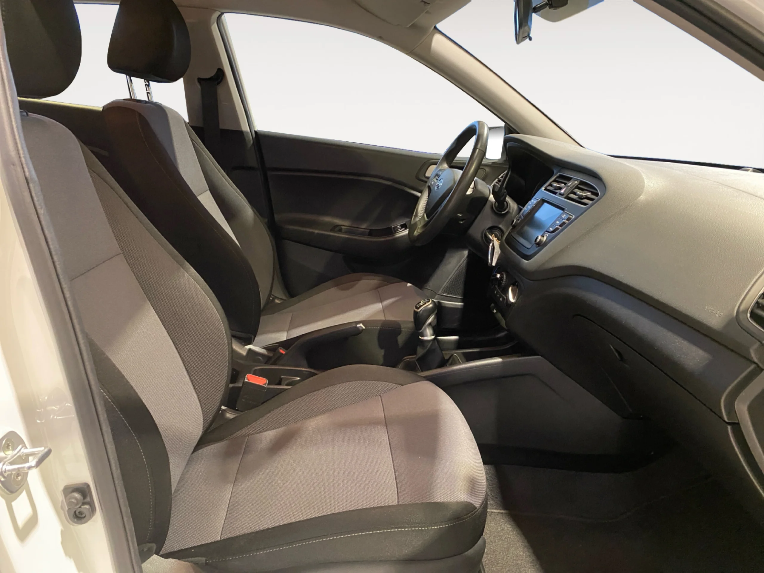 HYUNDAI I20 1.0 TGDI 74KW (100CV) ESSENCE LE - Foto 5