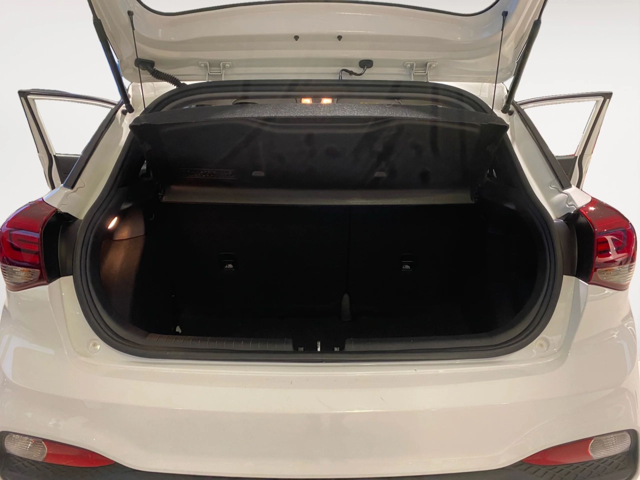 HYUNDAI I20 1.0 TGDI 74KW (100CV) ESSENCE LE - Foto 8