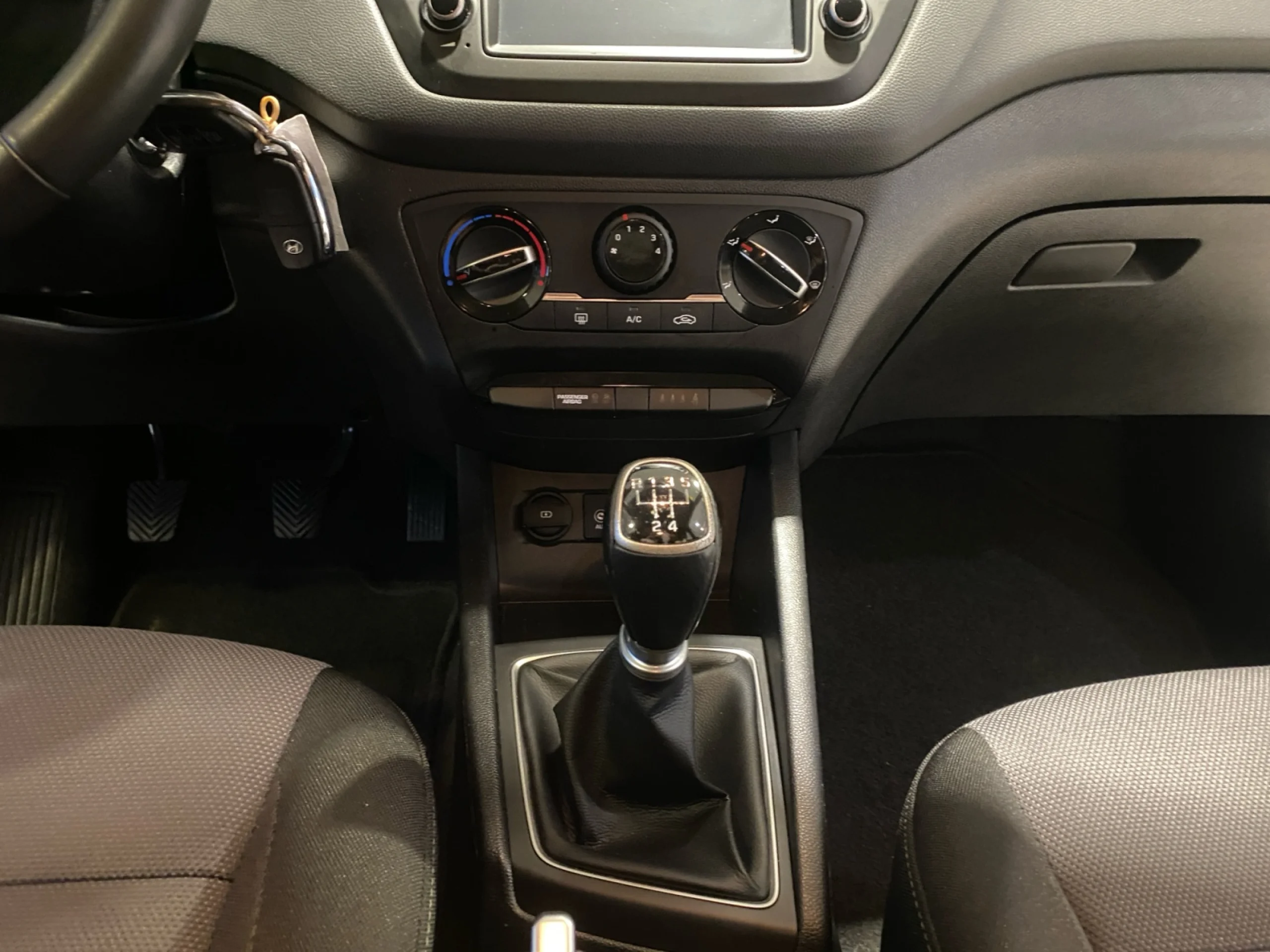 HYUNDAI I20 1.0 TGDI 74KW (100CV) ESSENCE LE - Foto 10