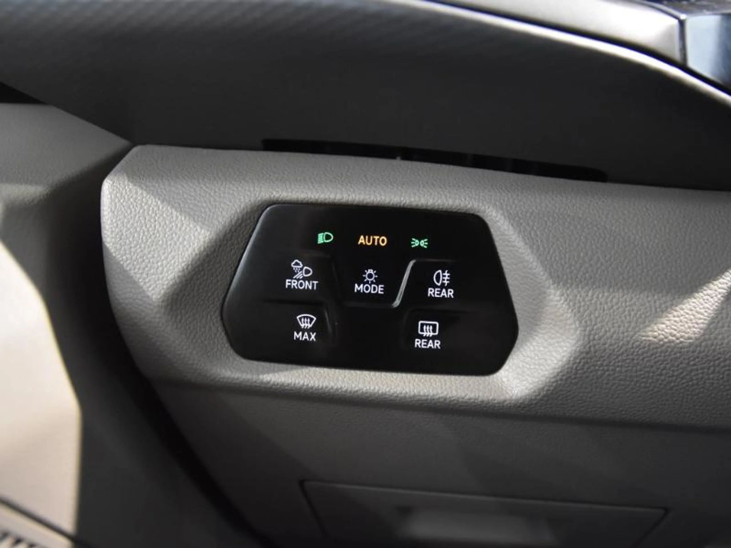 VOLKSWAGEN Multivan 2.0 TDI 110KW (150CV) DSG B.CORTA - Foto 20