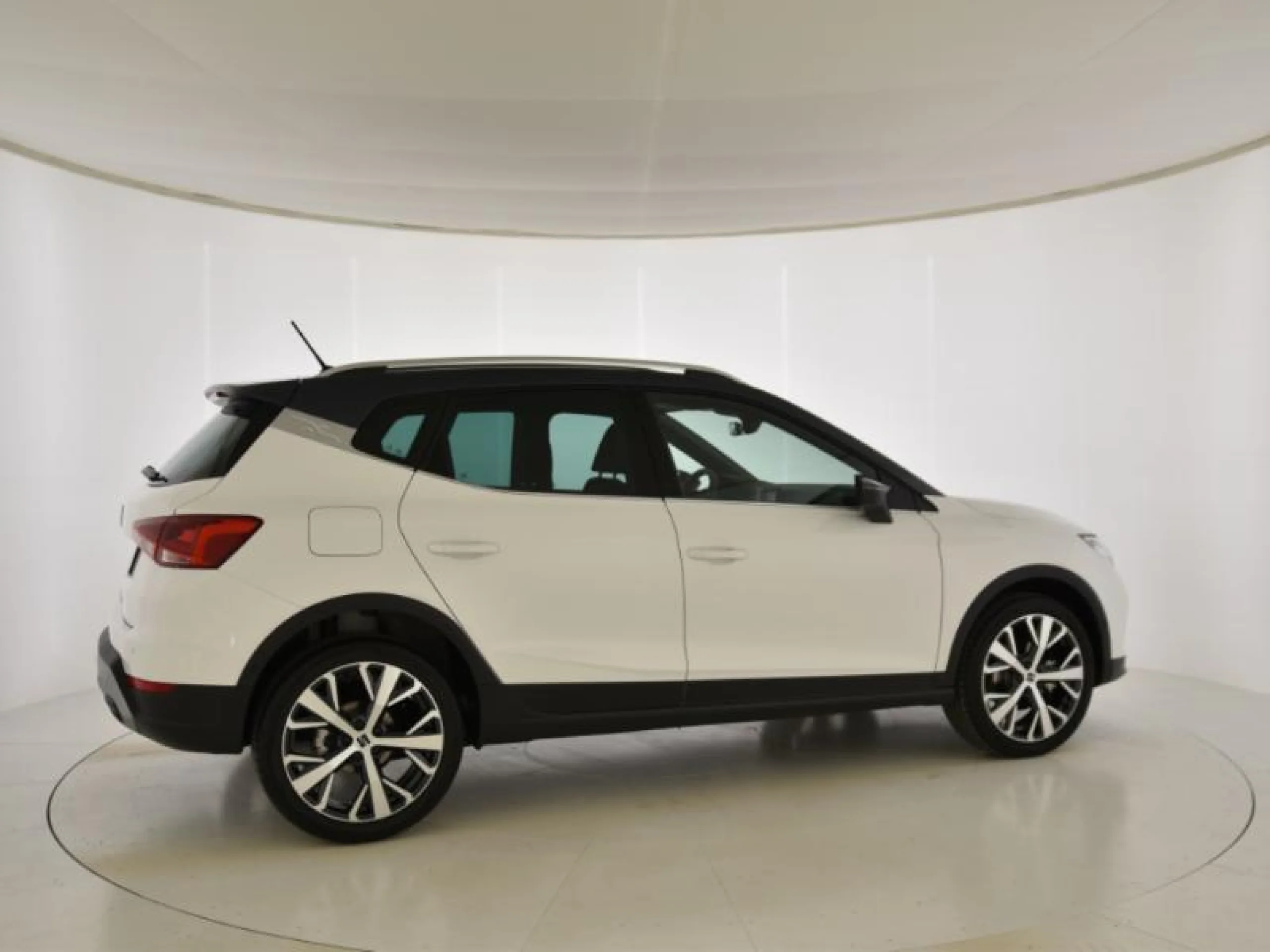 SEAT ARONA 1.0 TSI 81KW XPERIENCE XM EDITION - Foto 3