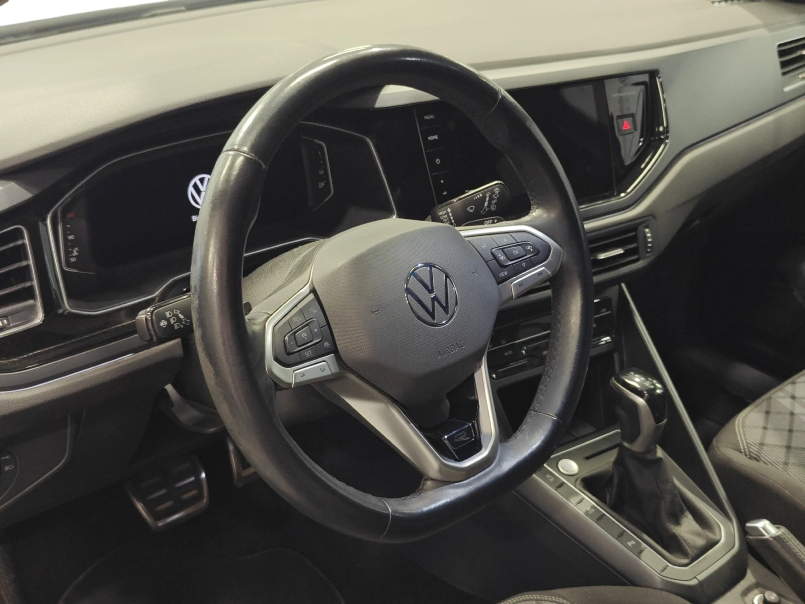 VOLKSWAGEN POLO R LINE 1.0 TSI 81KW (110CV) DSG - Foto 9