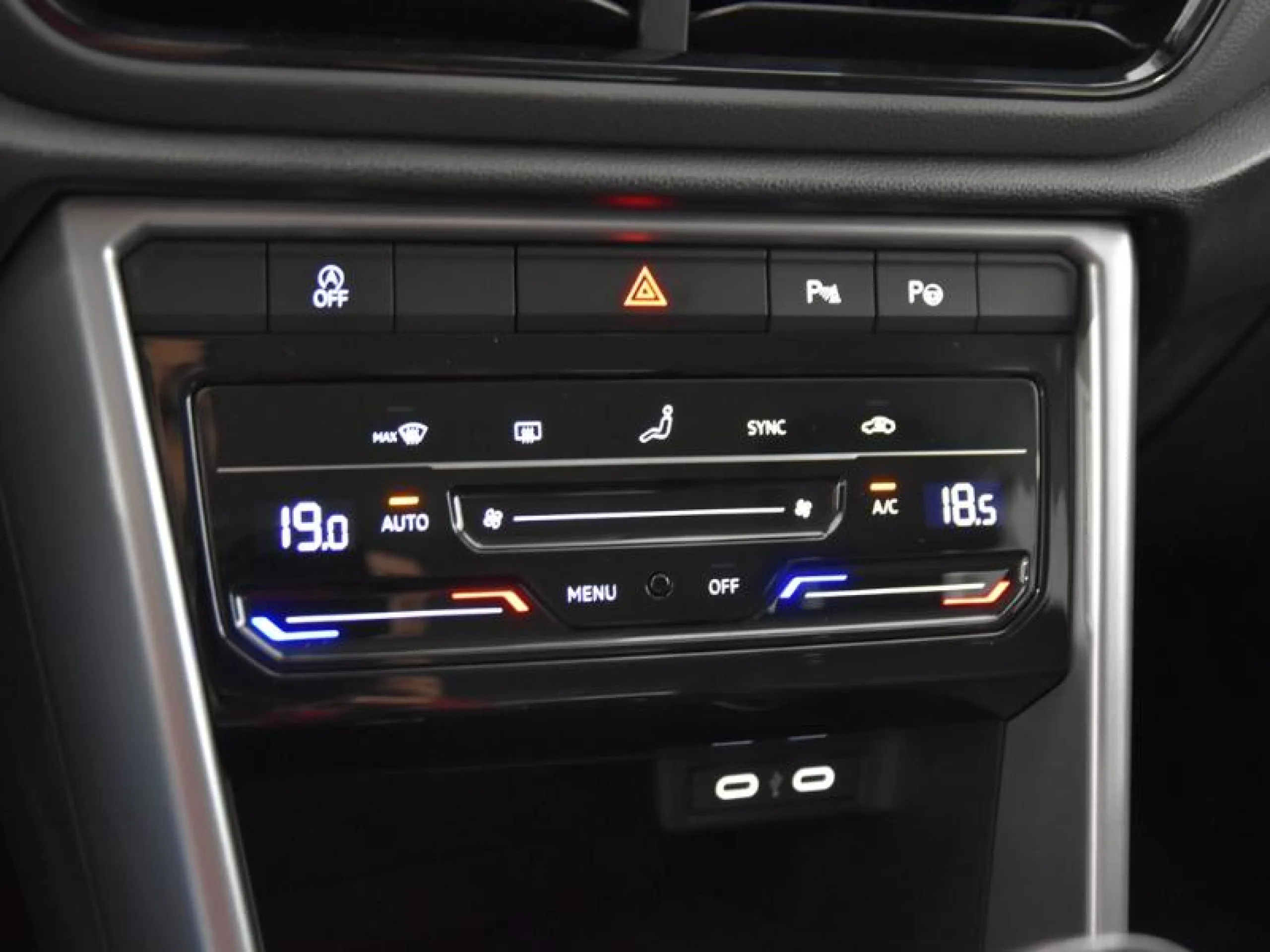 VOLKSWAGEN T ROC DARK 2.0 TDI 110KW (150CV) - Foto 11