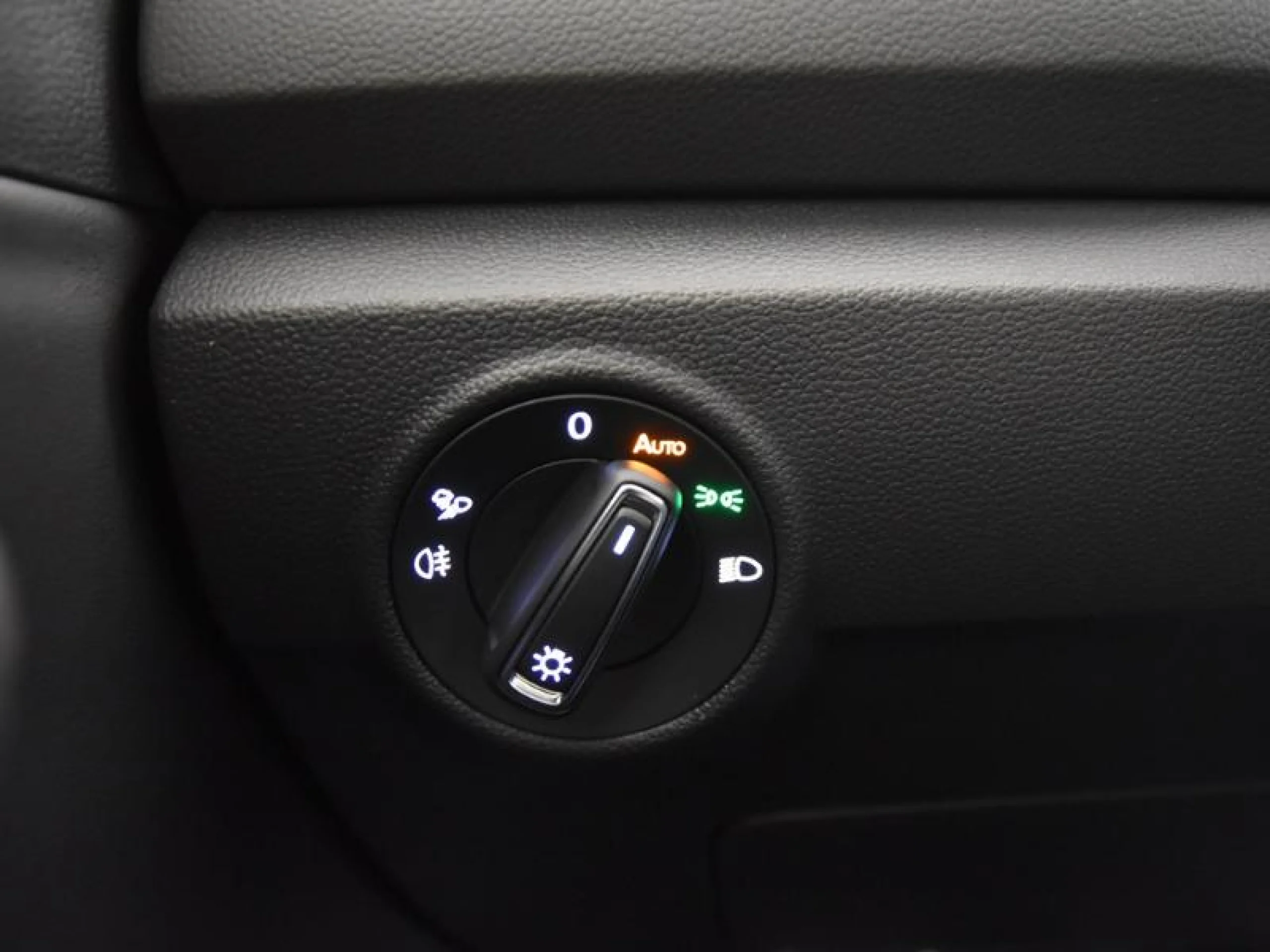 VOLKSWAGEN T ROC T ROC R LINE 1.0 TSI 85 KW (115 CV)  6 VEL. - Foto 17