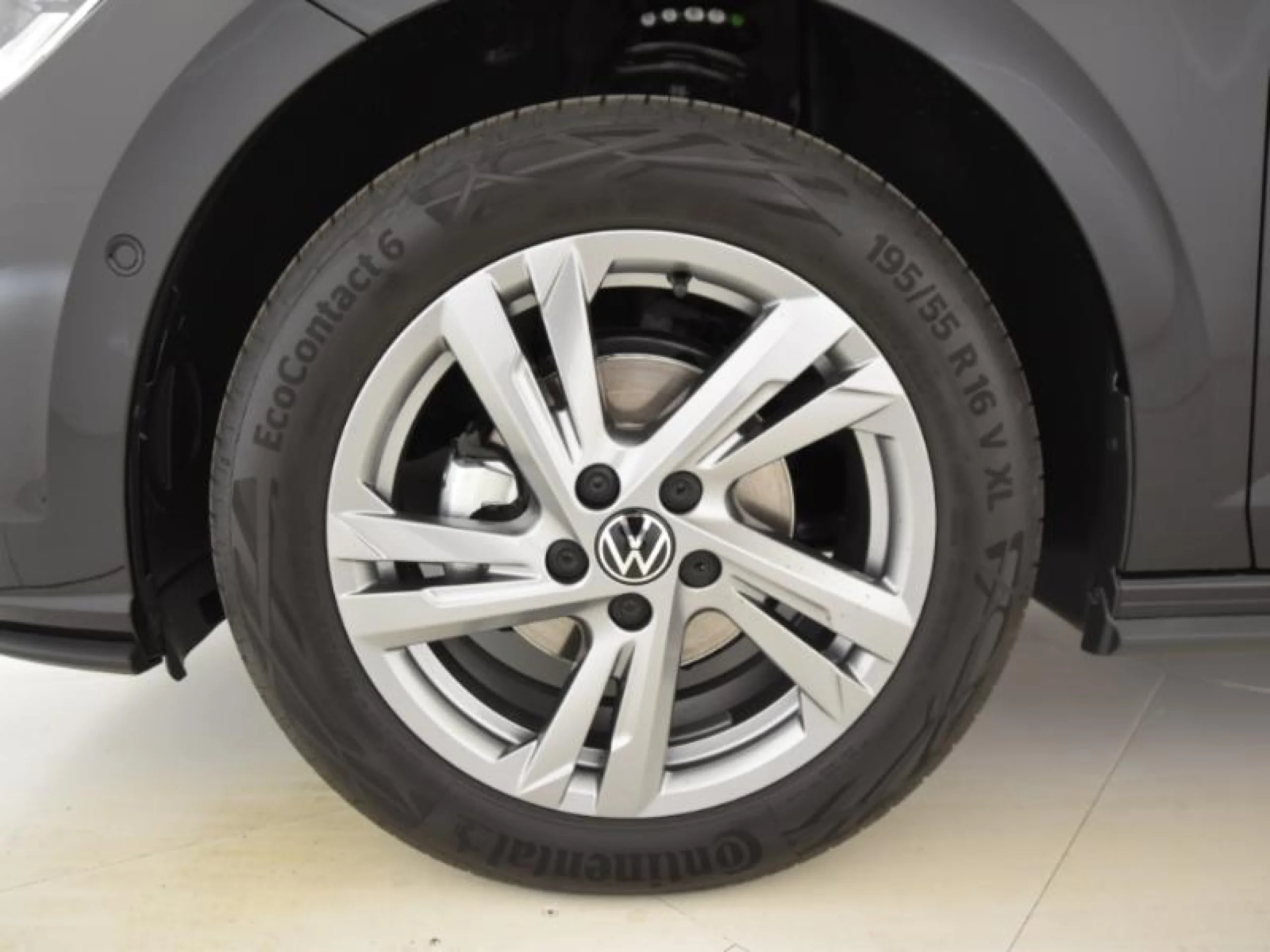 VOLKSWAGEN POLO R LINE 1.0 TSI 70KW (95CV) - Foto 8