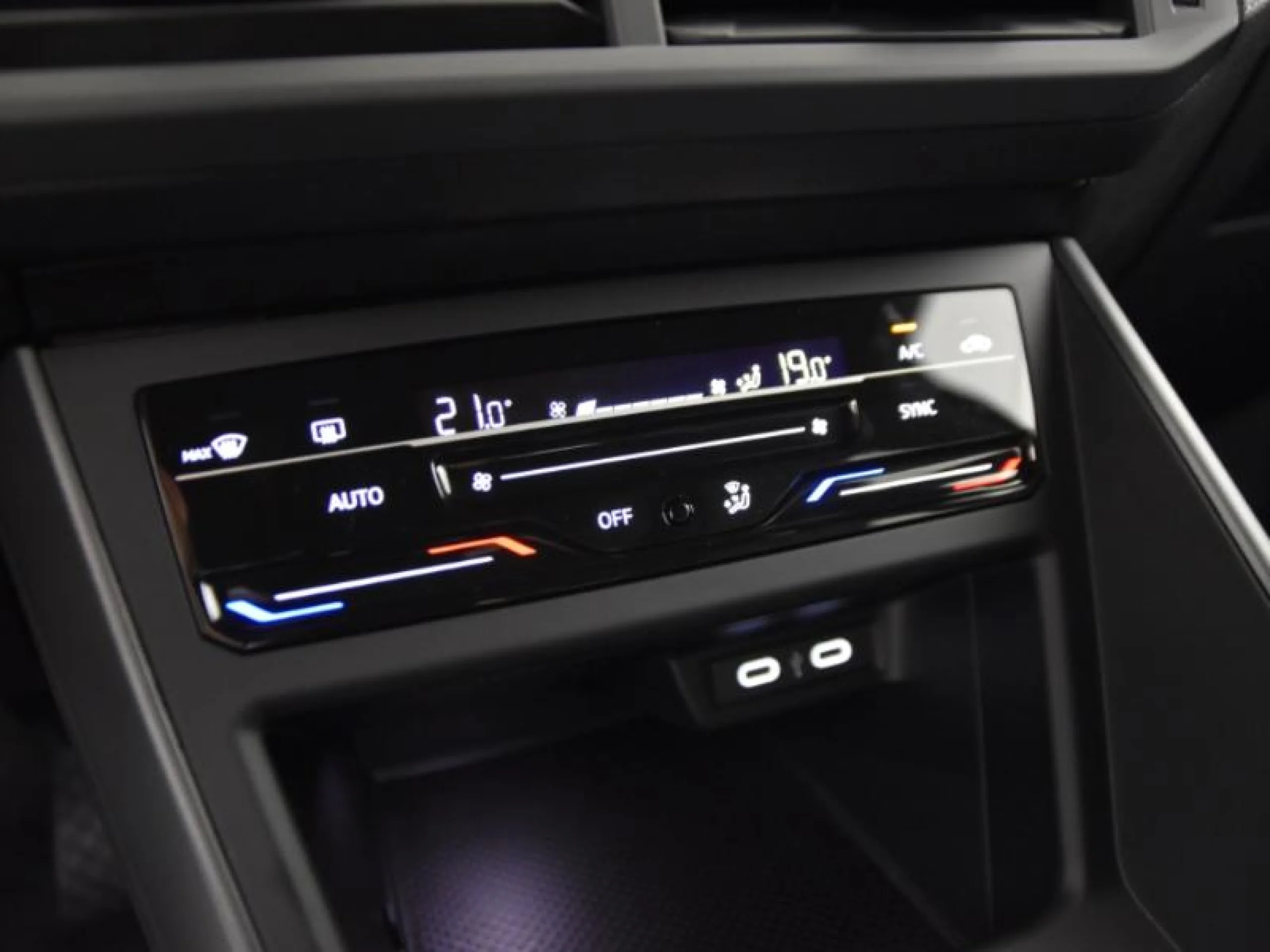 VOLKSWAGEN POLO R LINE 1.0 TSI 70KW (95CV) - Foto 11