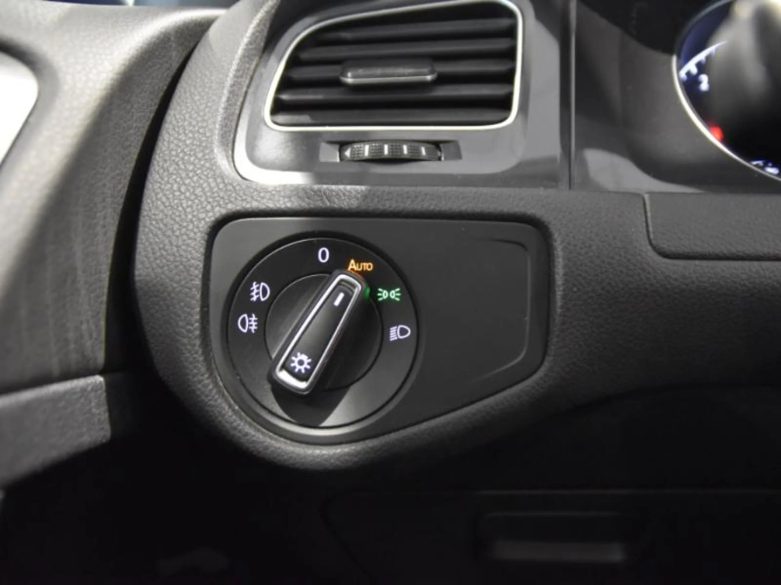 VOLKSWAGEN GOLF ADVANCE 1.6 TDI 85KW (115CV) - Foto 17