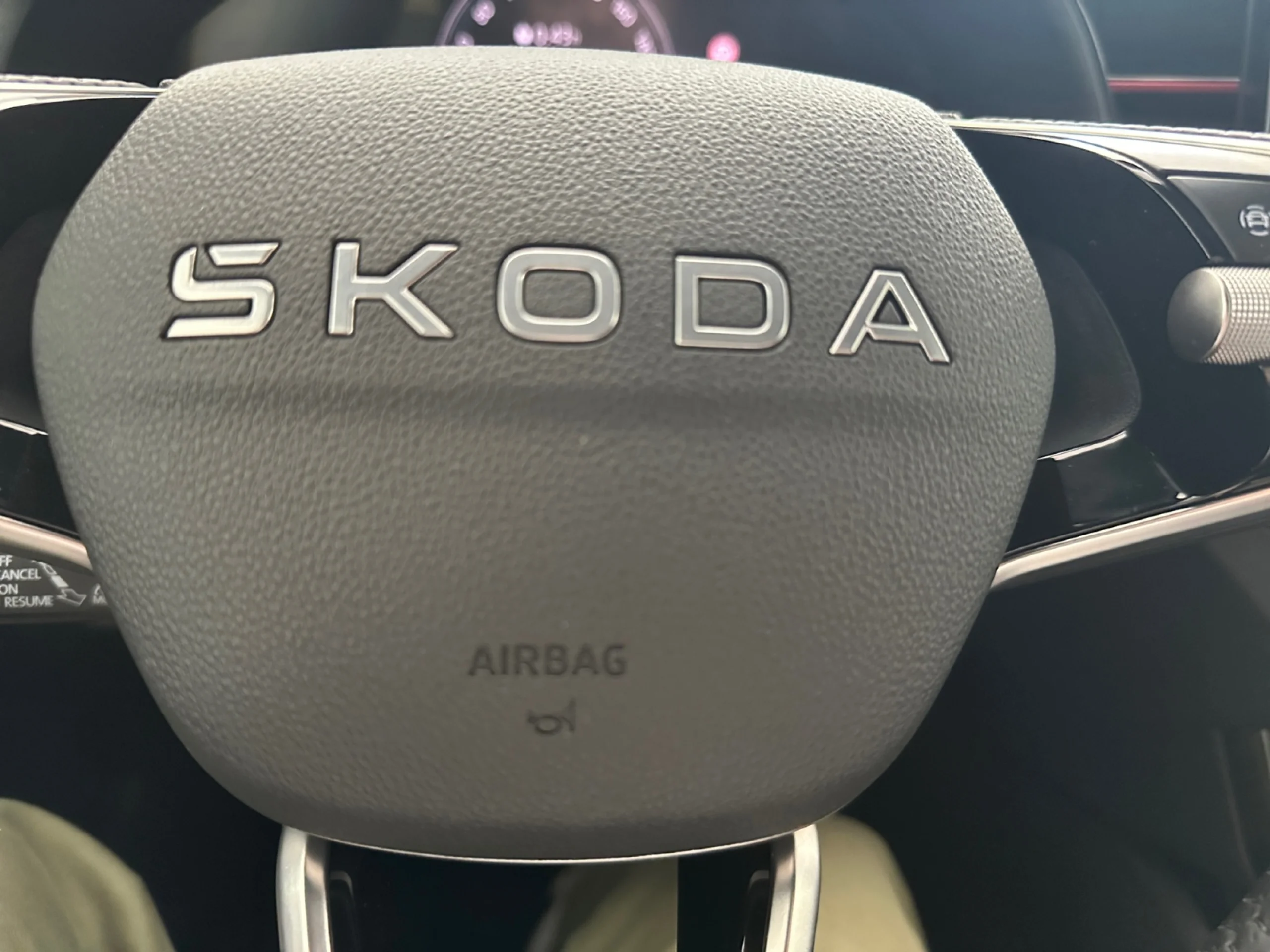 SKODA KAMIQ 1.0 TSI 85KW (115CV) PLUS - Foto 9