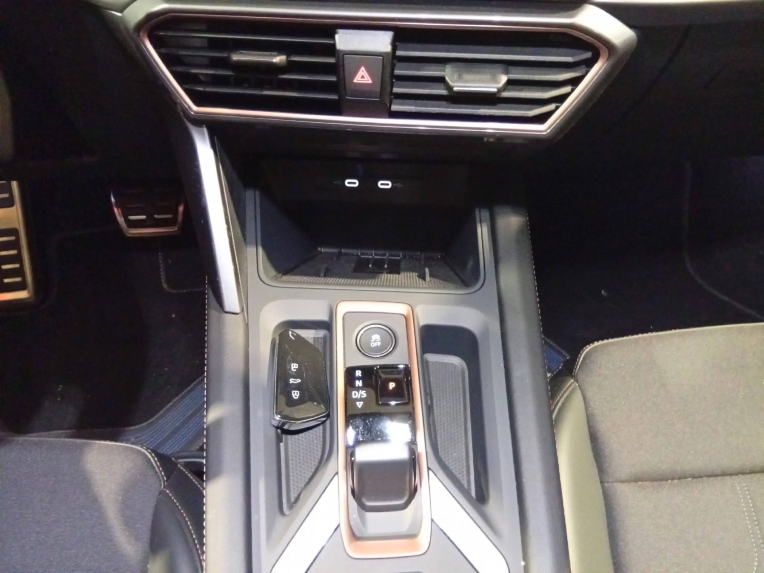CUPRA LEON SP 1.5 ETSI 110KW (150CV) DSG - Foto 16