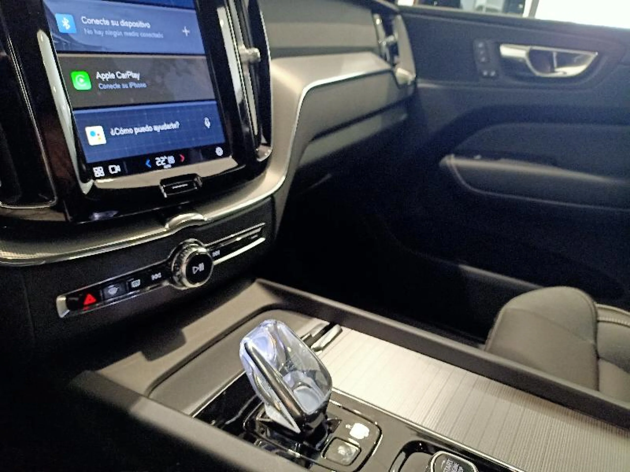VOLVO XC60 2.0 B4 D PLUS DARK AUTO - Foto 17
