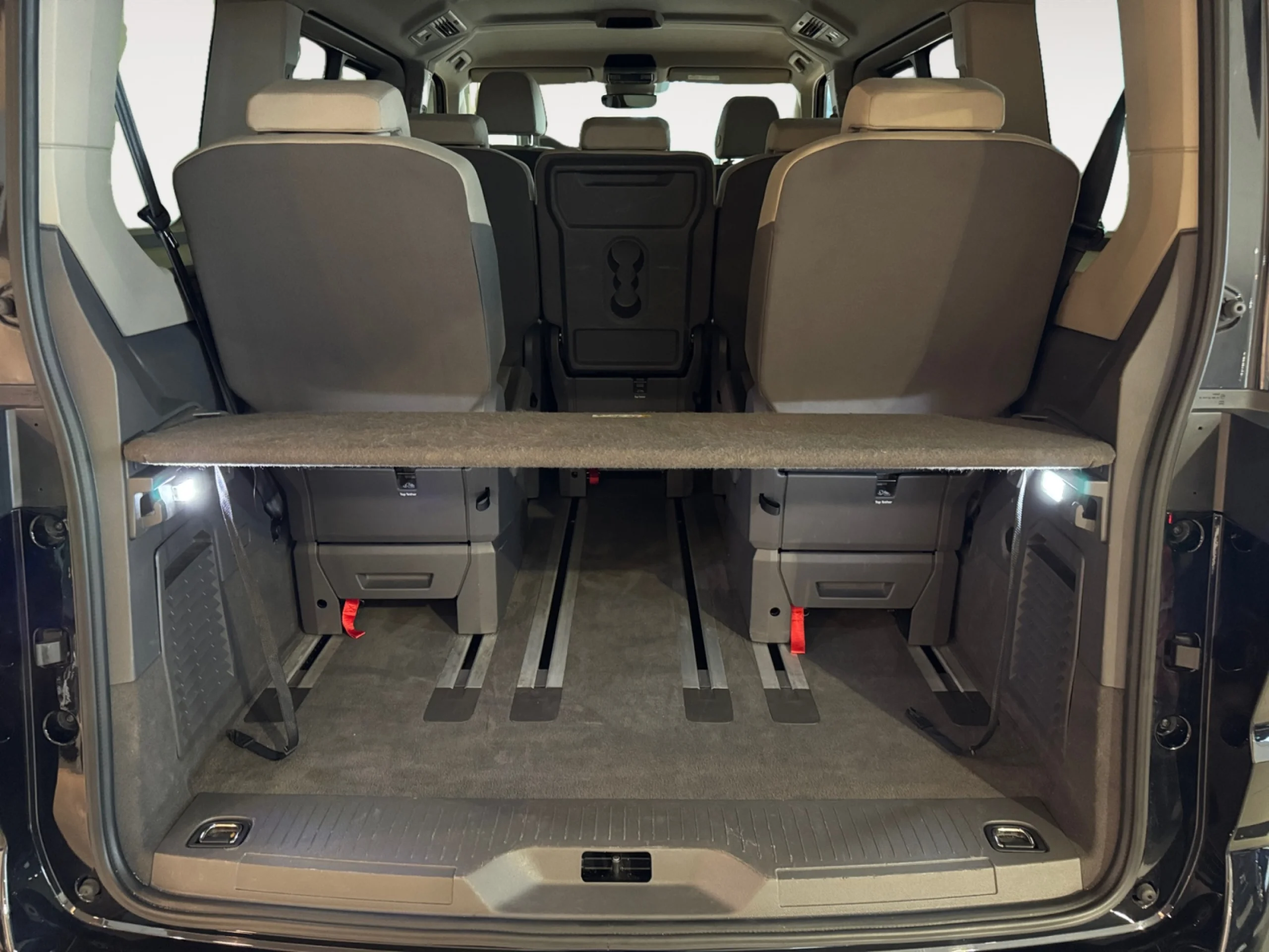 VOLKSWAGEN Multivan 2.0 TDI 110KW (150CV) DSG B.CORTA - Foto 7