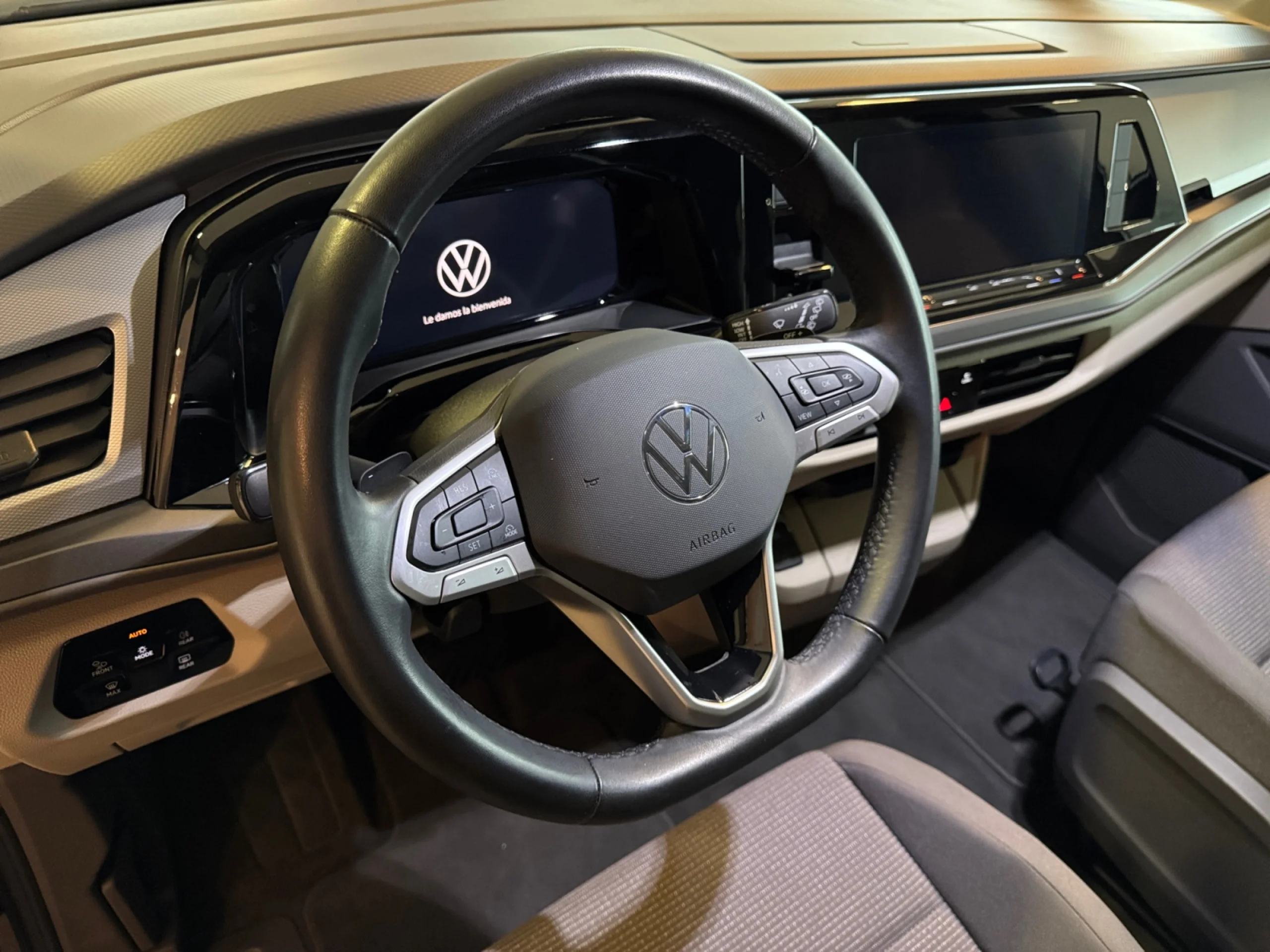 VOLKSWAGEN Multivan 2.0 TDI 110KW (150CV) DSG B.CORTA - Foto 9