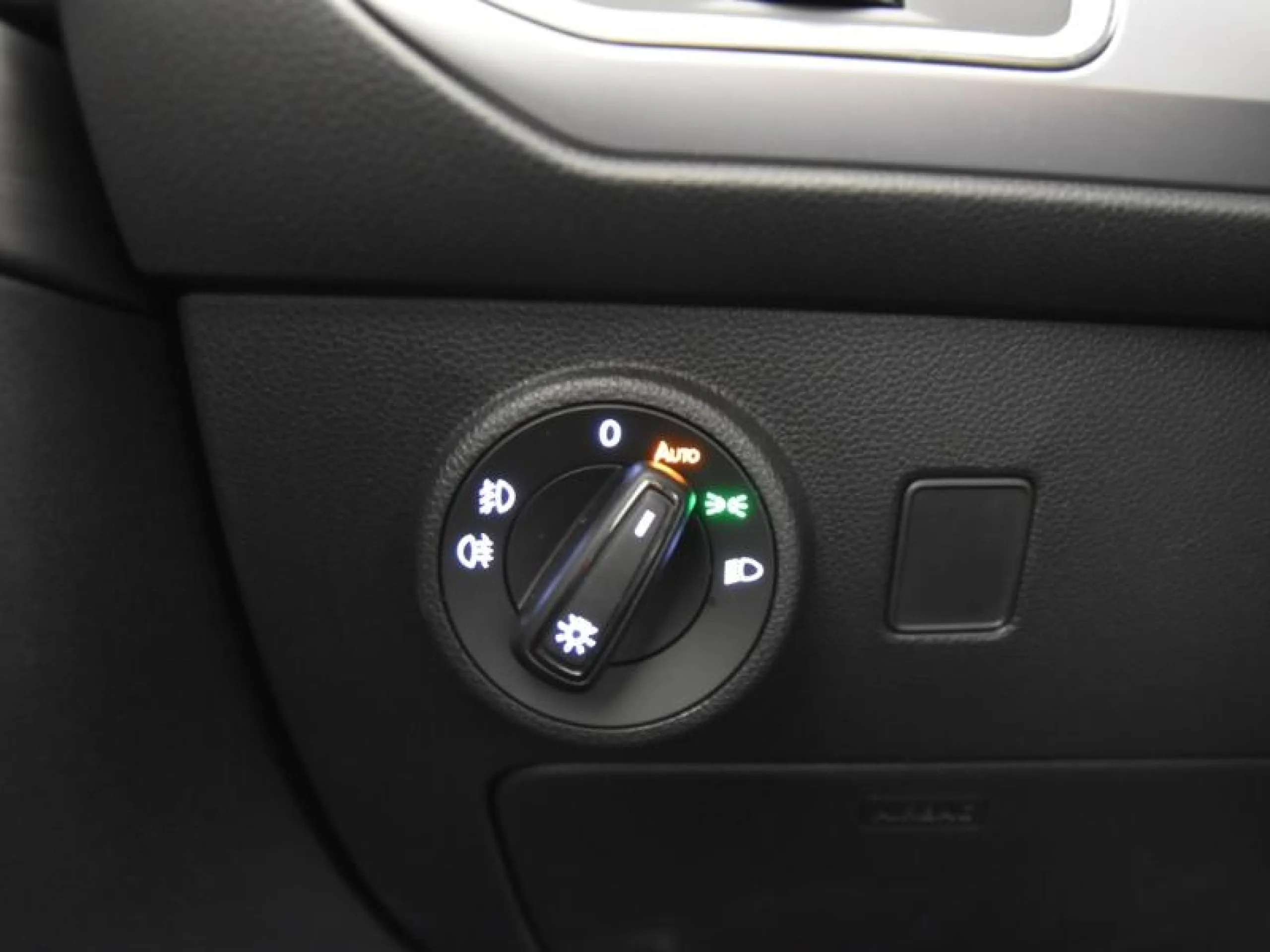 SEAT ATECA 1.5 TSI 110KW (150CV) FR SPECIAL EDITION - Foto 18