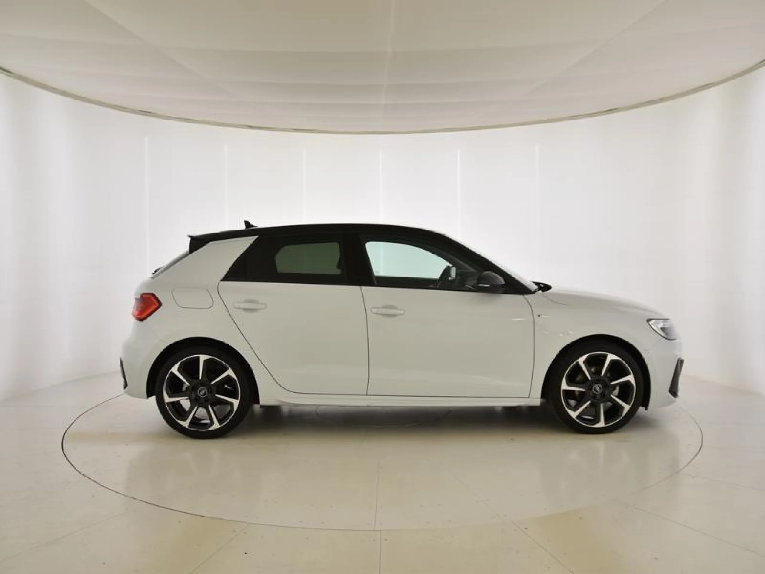 AUDI A1 SPORTBACK ADRENALIN 30 TFSI 81KW S TRON - Foto 3