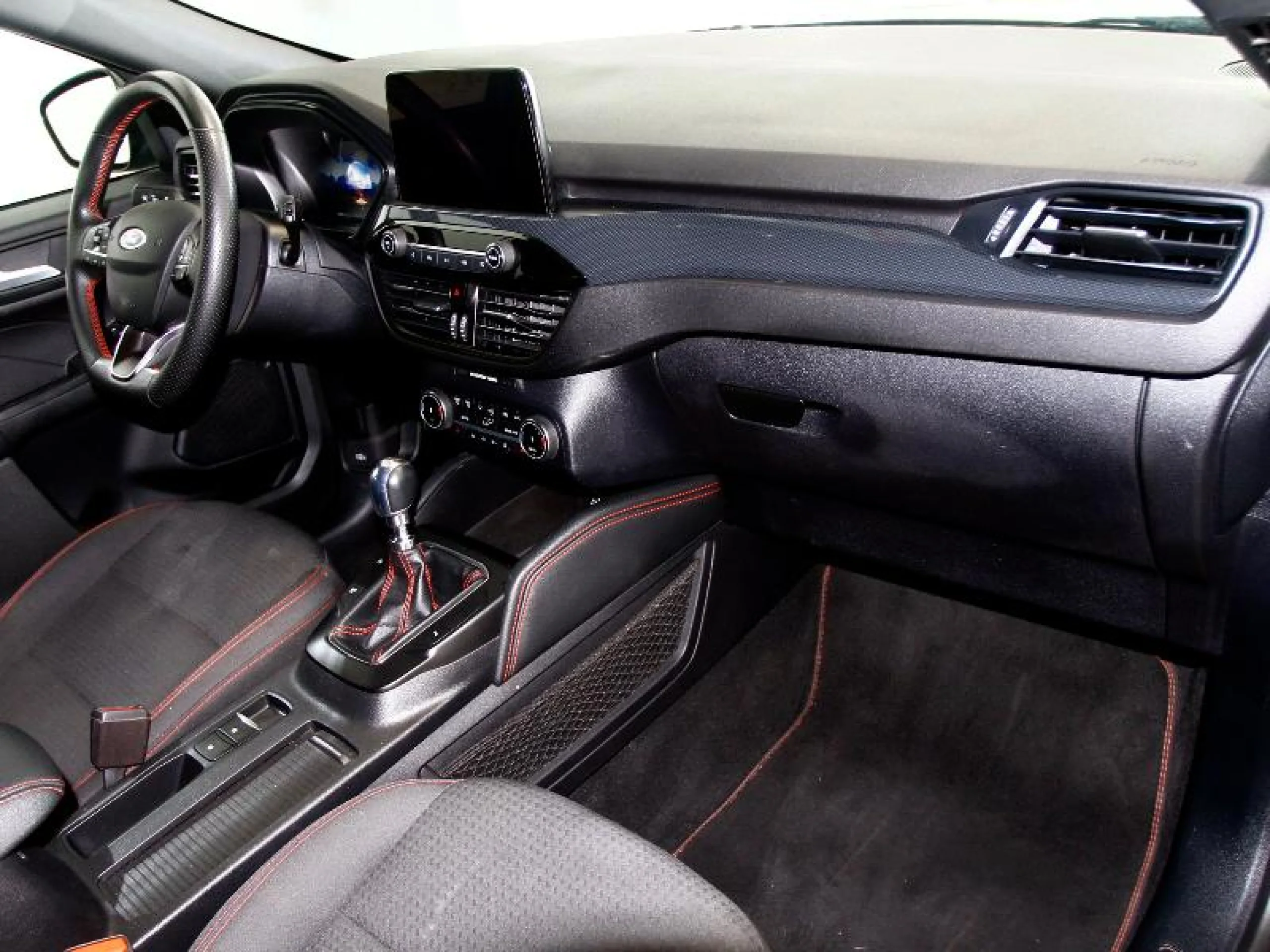 FORD KUGA ST LINE 1.5T ECOBOOST 110KW (150CV) - Foto 4