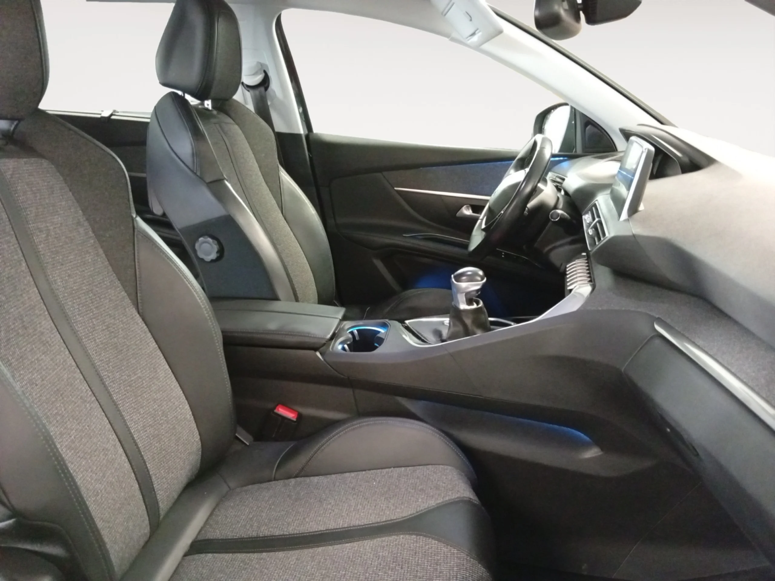 PEUGEOT 5008 ALLURE 1.6L BLUEHDI 88KW (120CV) S&S - Foto 5