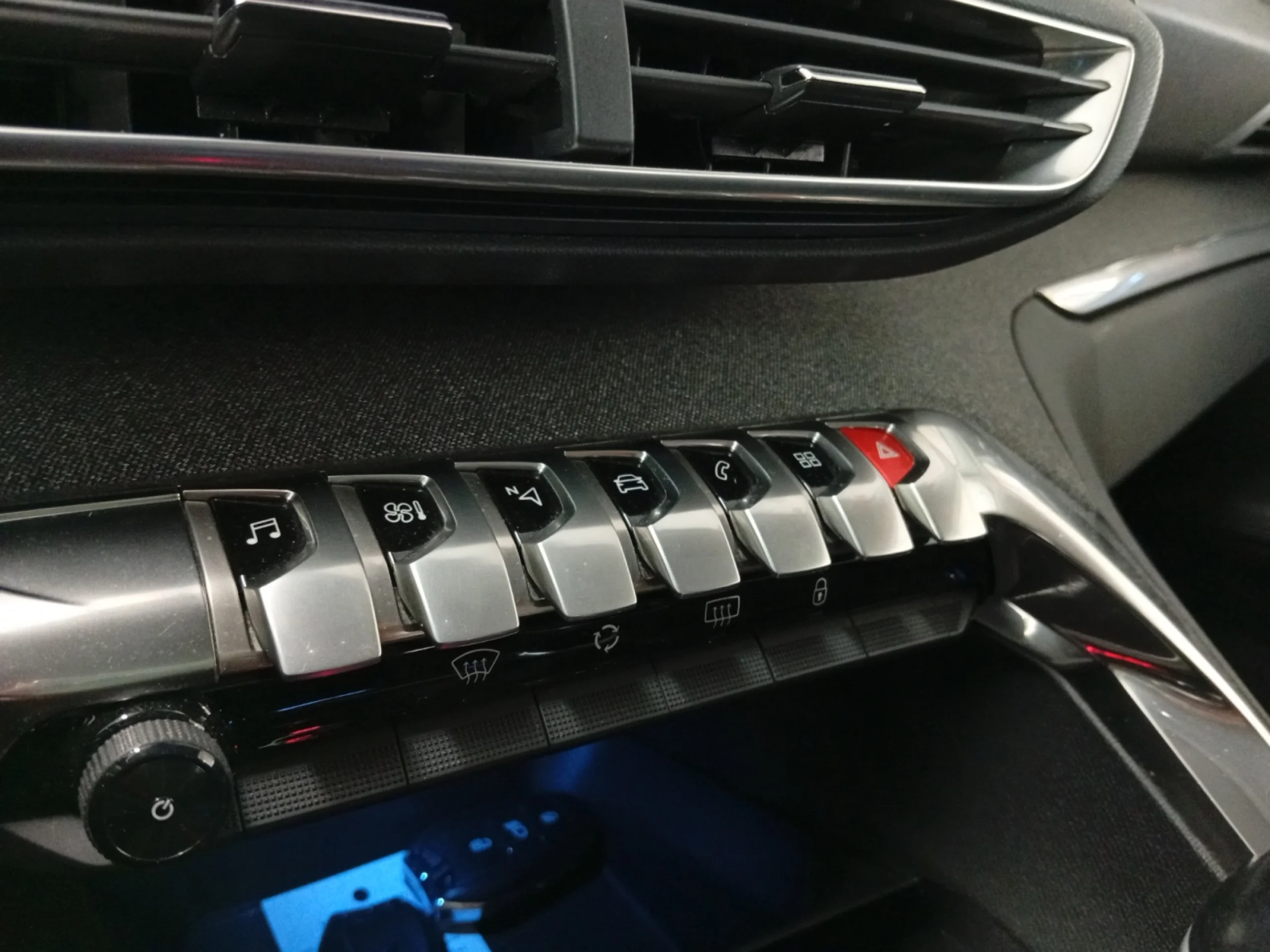 PEUGEOT 5008 ALLURE 1.6L BLUEHDI 88KW (120CV) S&S - Foto 12