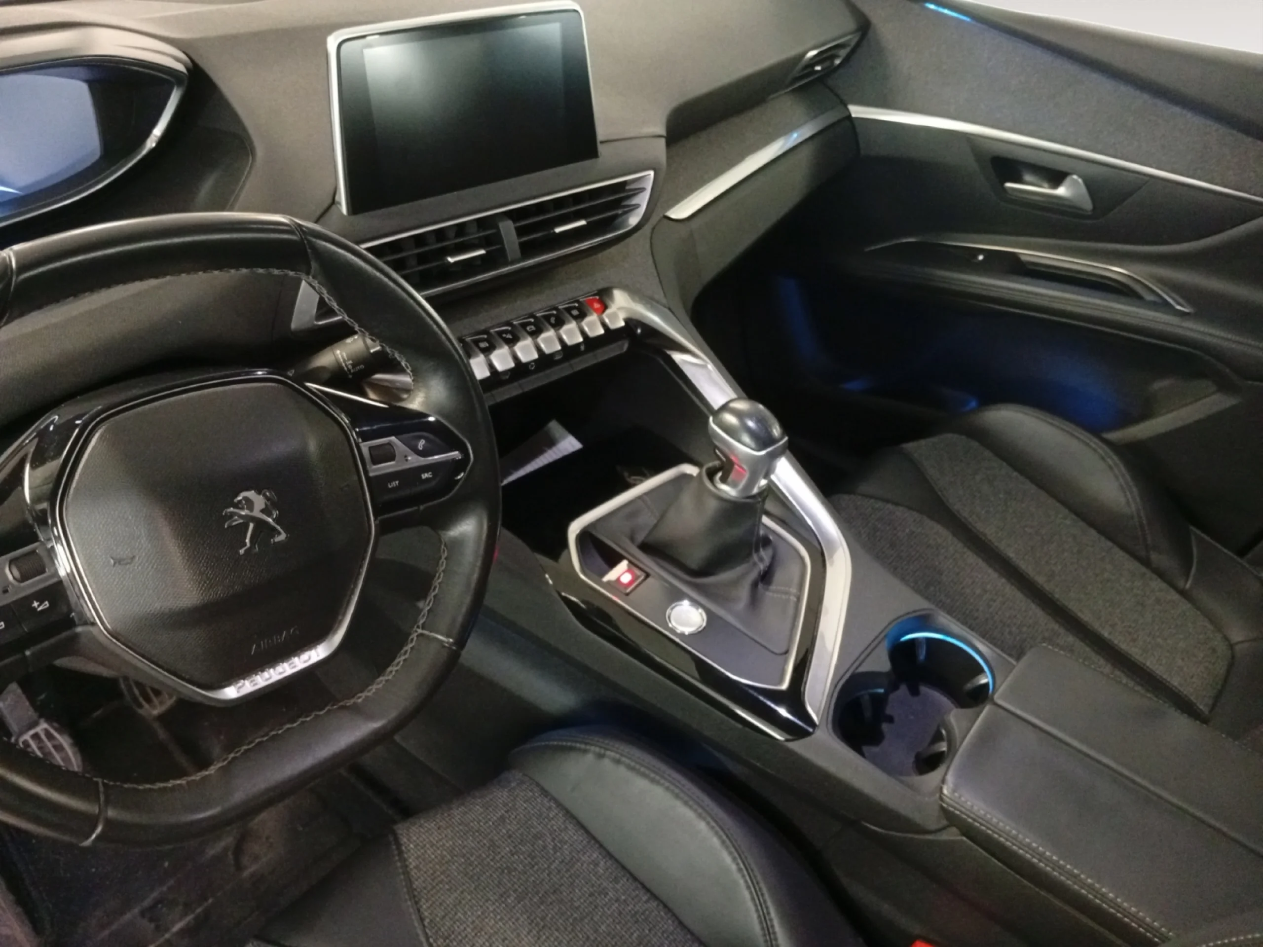 PEUGEOT 5008 ALLURE 1.6L BLUEHDI 88KW (120CV) S&S - Foto 20