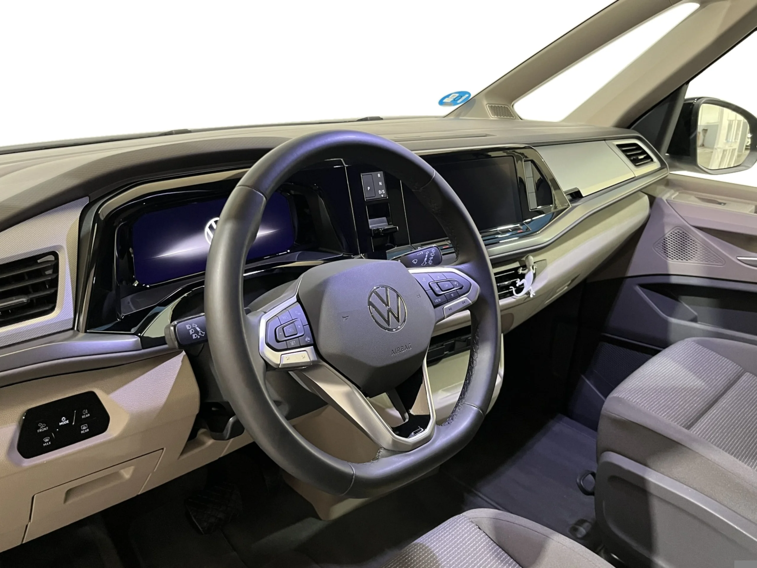 VOLKSWAGEN Multivan 1.5 EHYBRID 130 KW DSG 4M B.CORTA - Foto 9