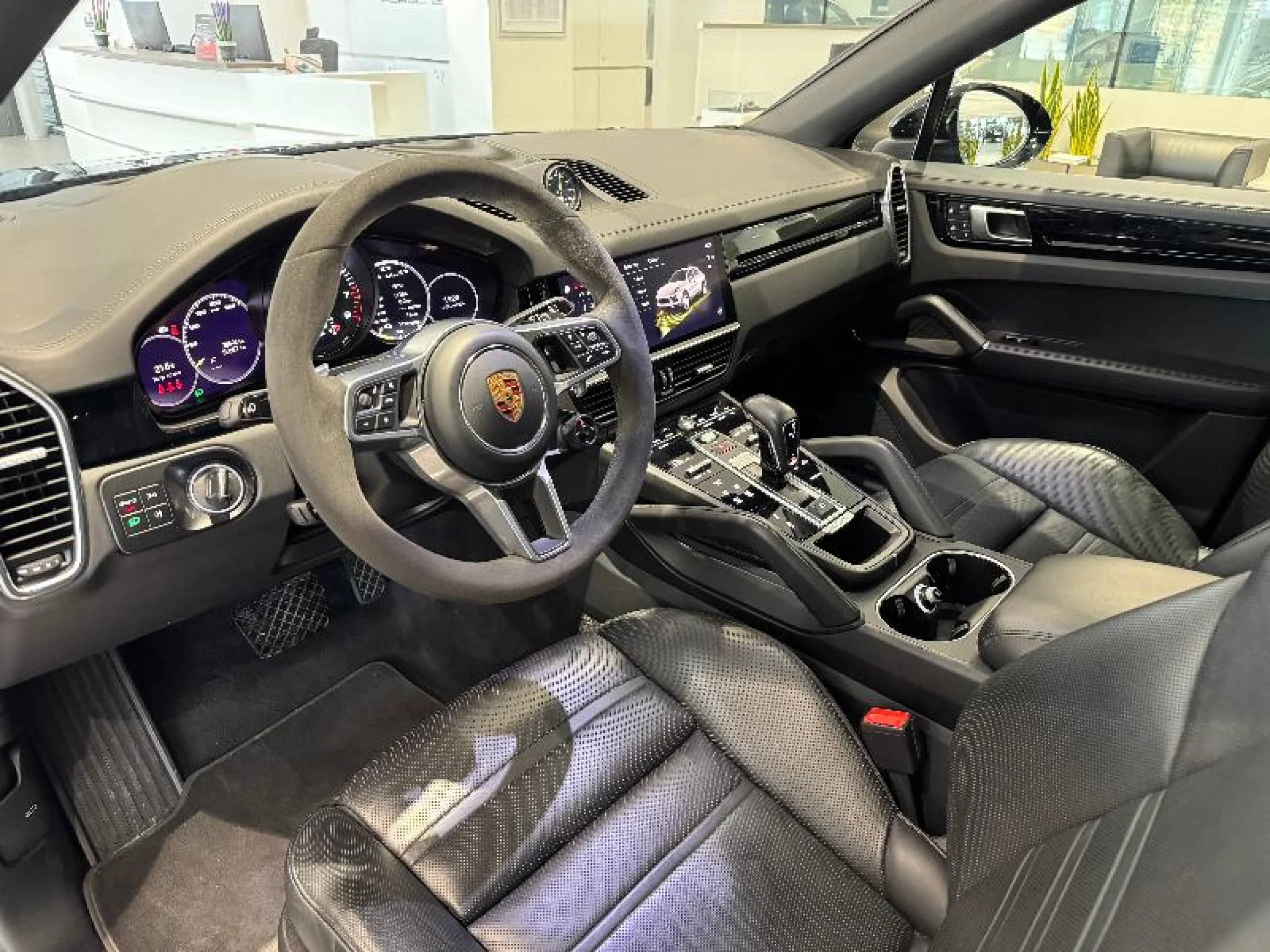 PORSCHE CAYENNE COUPE E HYBRID - Foto 8