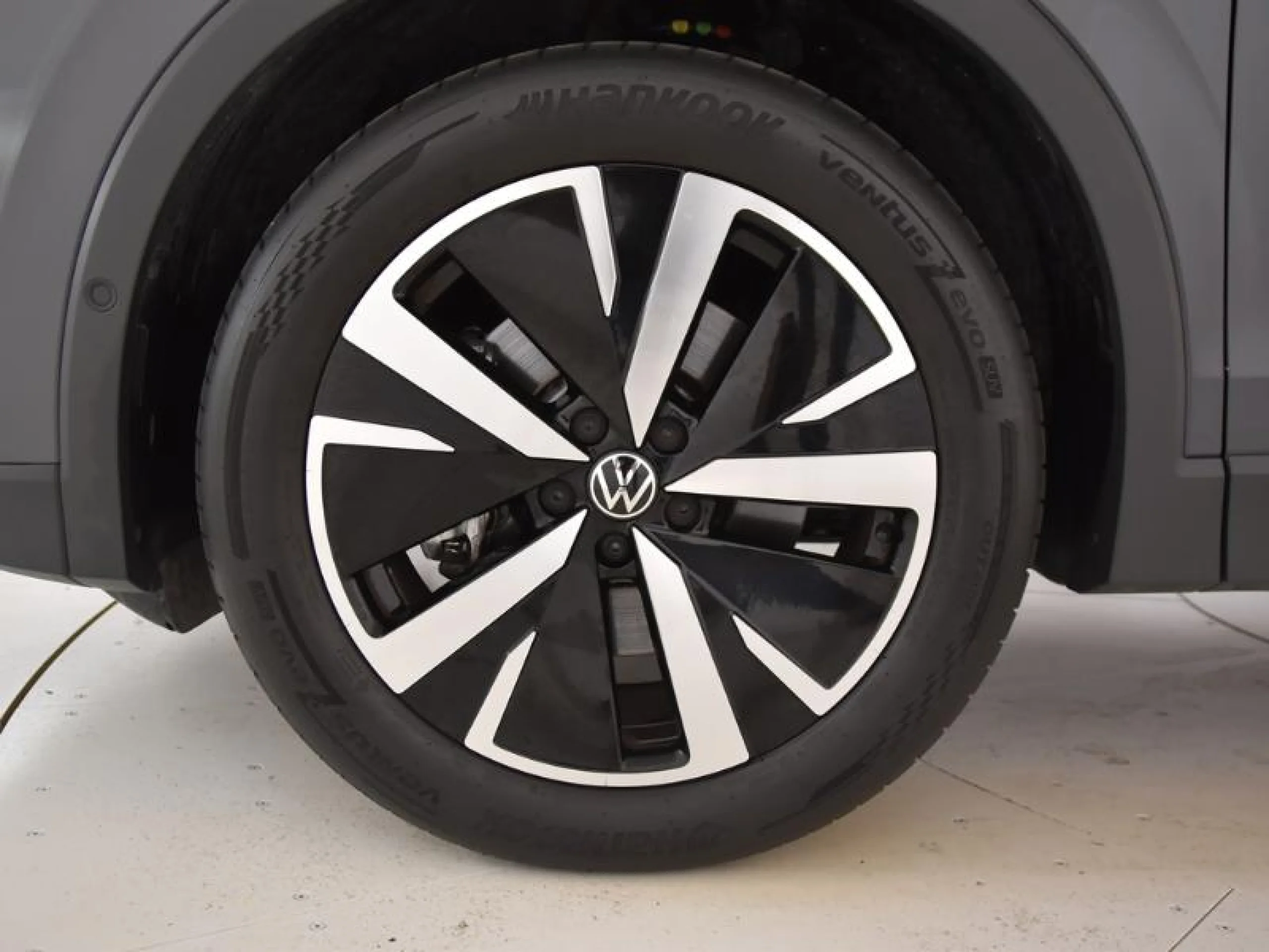 VOLKSWAGEN TIGUAN LIFE 2.0 TDI 110KW (150CV) DSG - Foto 8