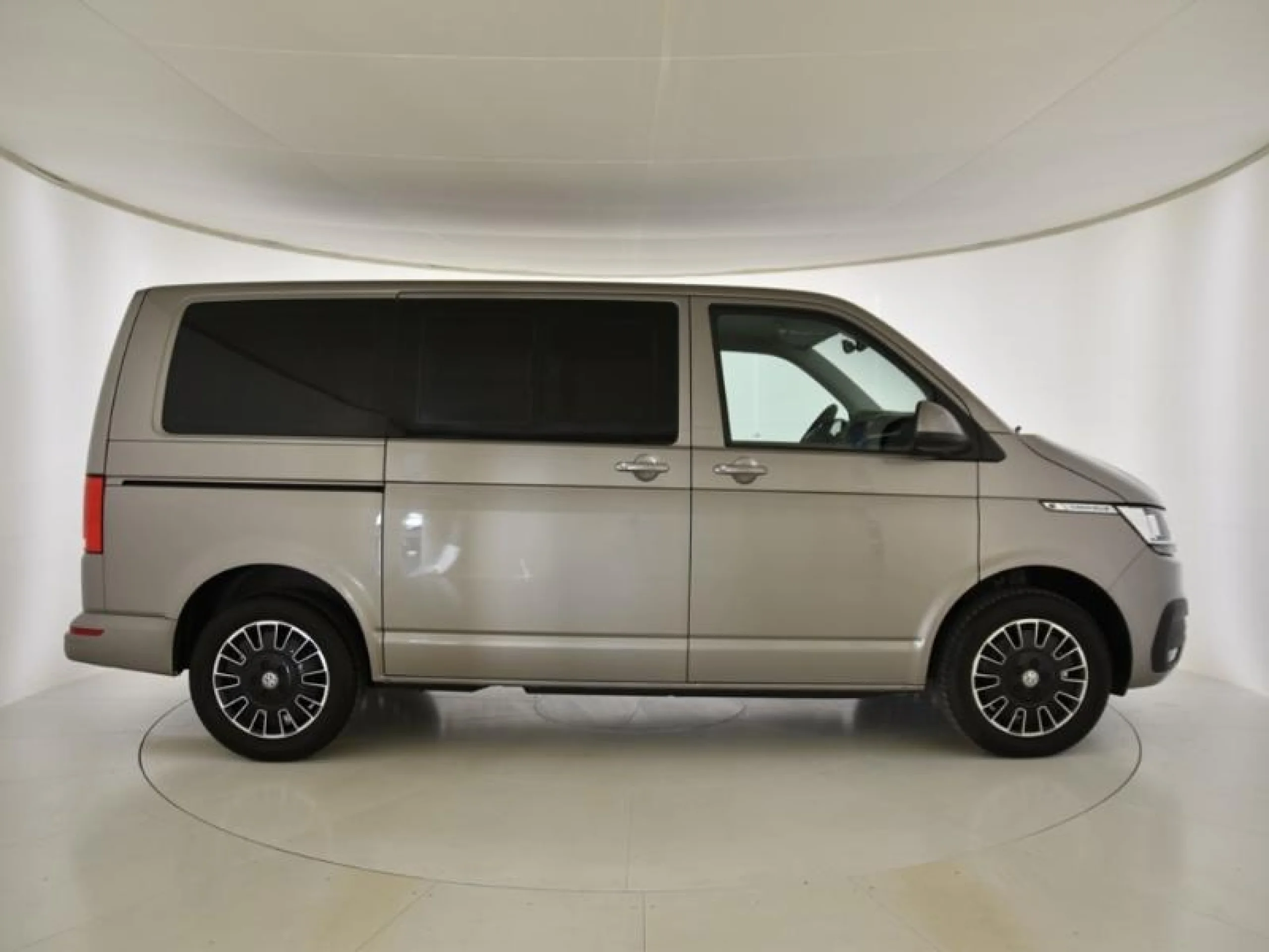 VOLKSWAGEN CARAVELLE ORIGIN CORTA 2.0 TDI 110KW BMT DSG - Foto 3