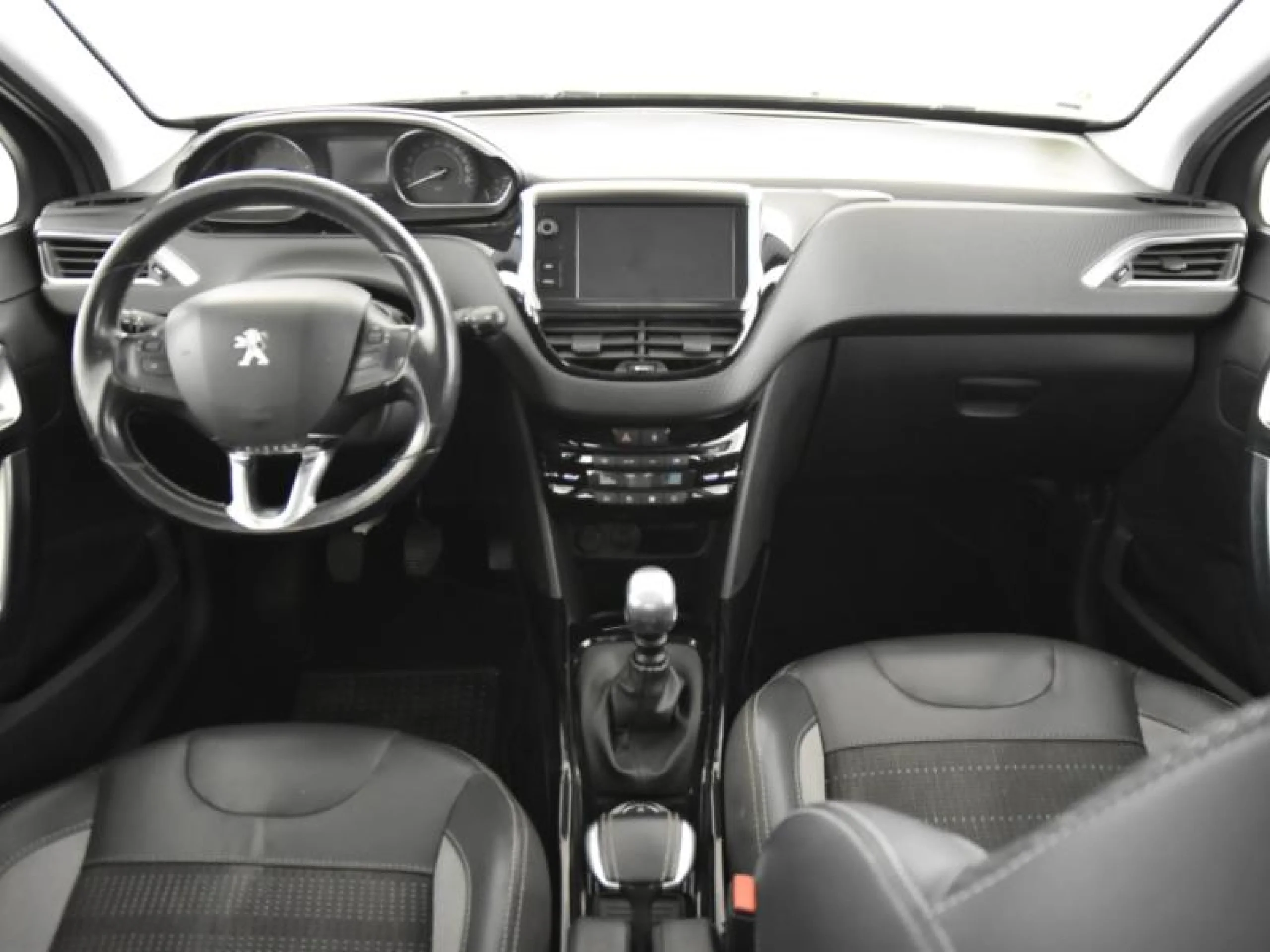 PEUGEOT 2008 ALLURE BLUEHDI 73KW (100CV) S&S - Foto 4