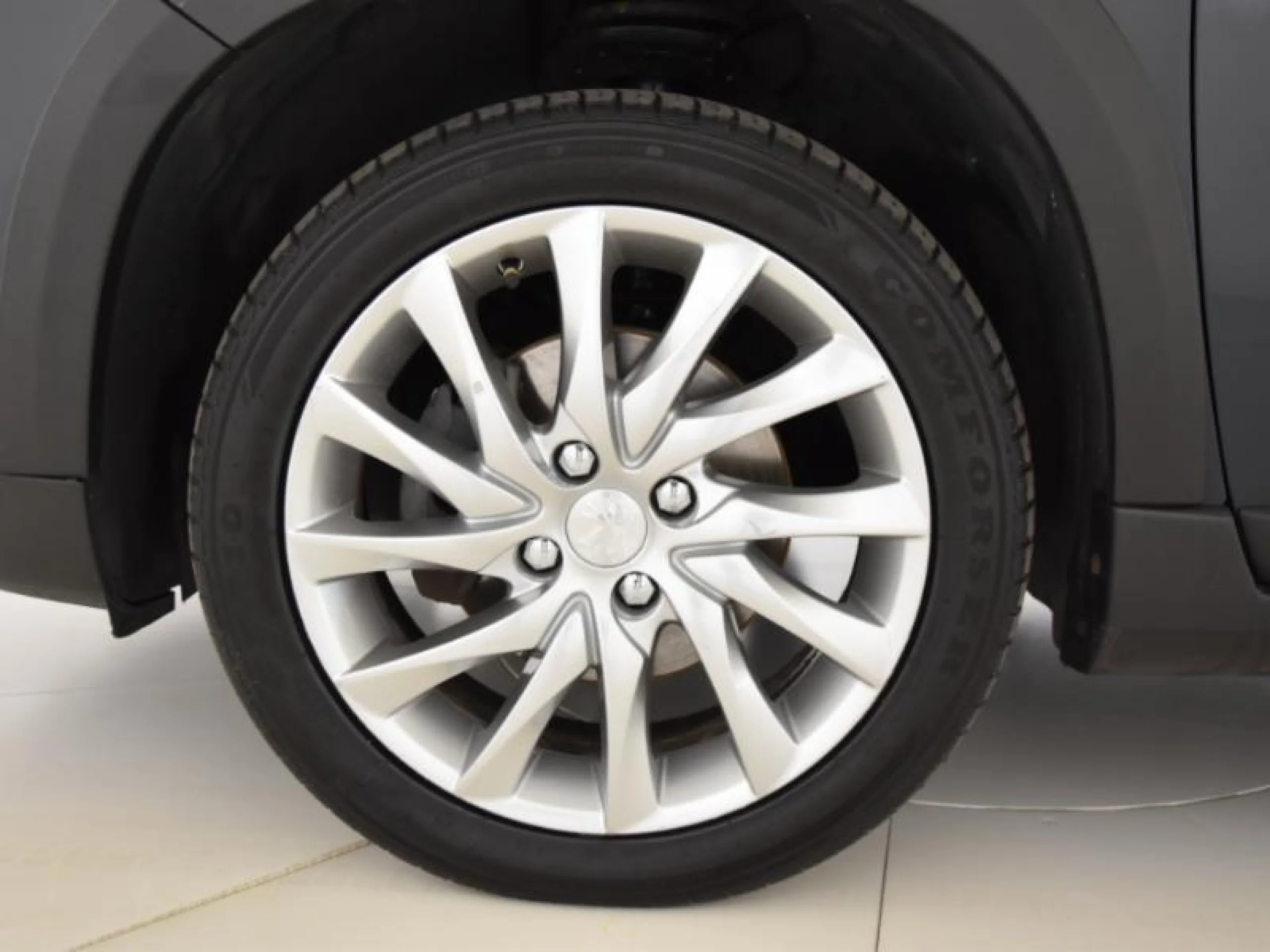 PEUGEOT 2008 ALLURE BLUEHDI 73KW (100CV) S&S - Foto 8