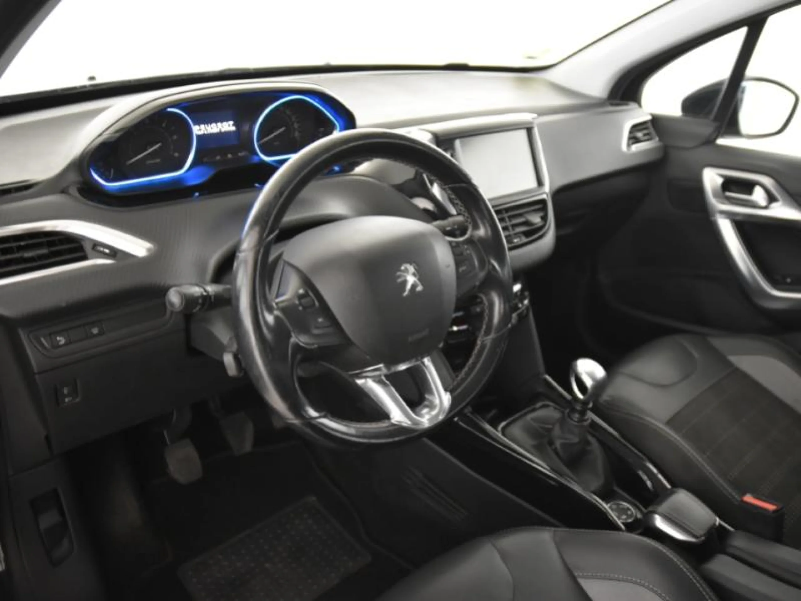 PEUGEOT 2008 ALLURE BLUEHDI 73KW (100CV) S&S - Foto 9