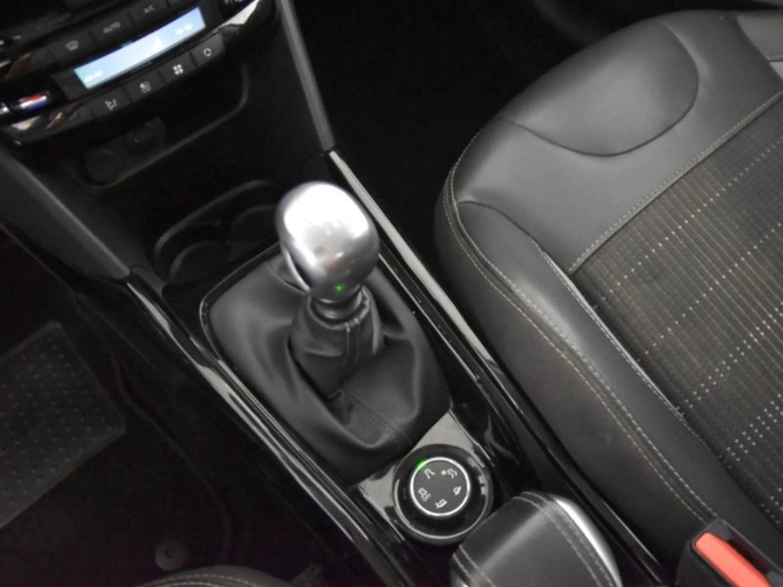 PEUGEOT 2008 ALLURE BLUEHDI 73KW (100CV) S&S - Foto 10