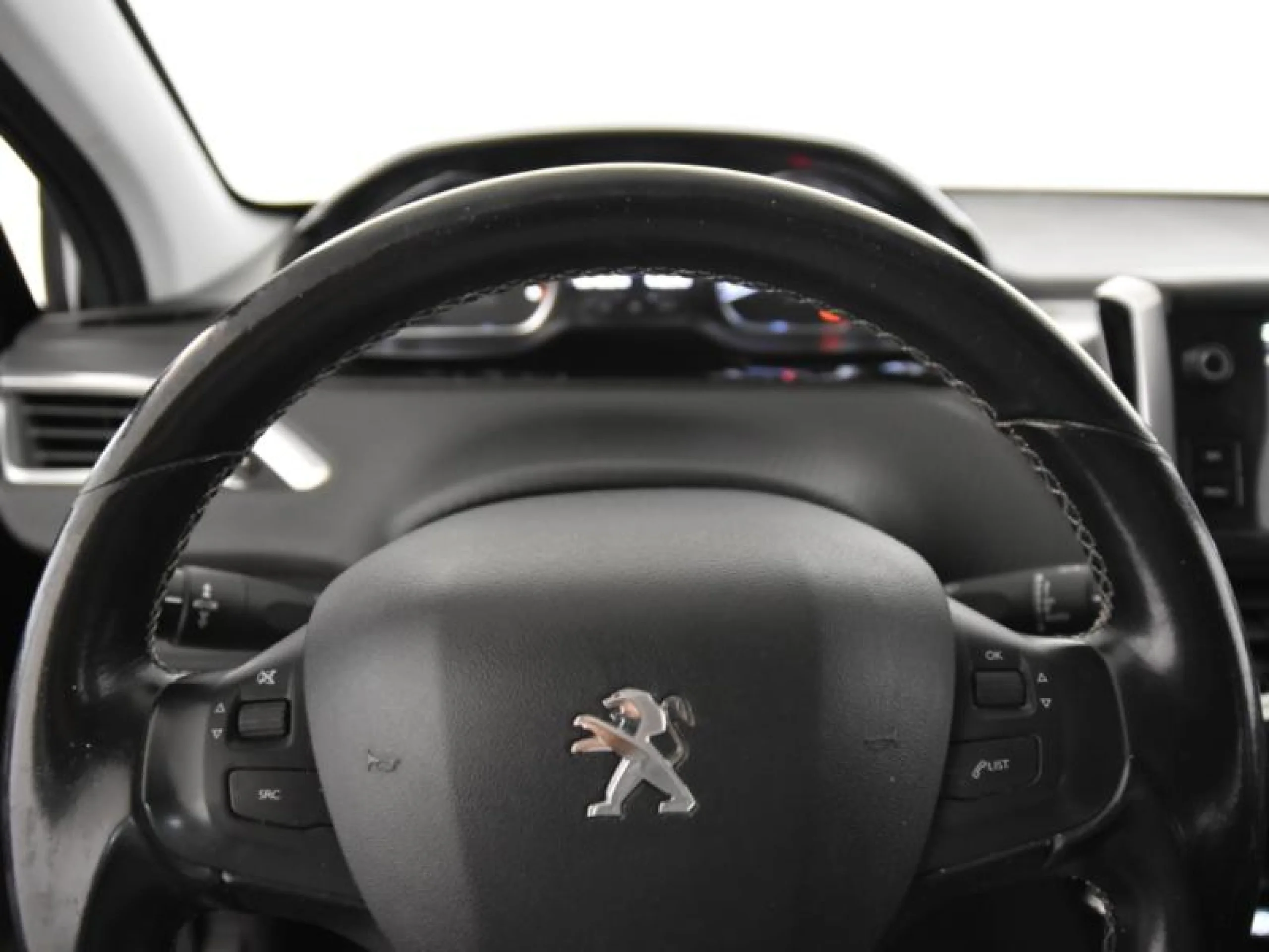 PEUGEOT 2008 ALLURE BLUEHDI 73KW (100CV) S&S - Foto 14