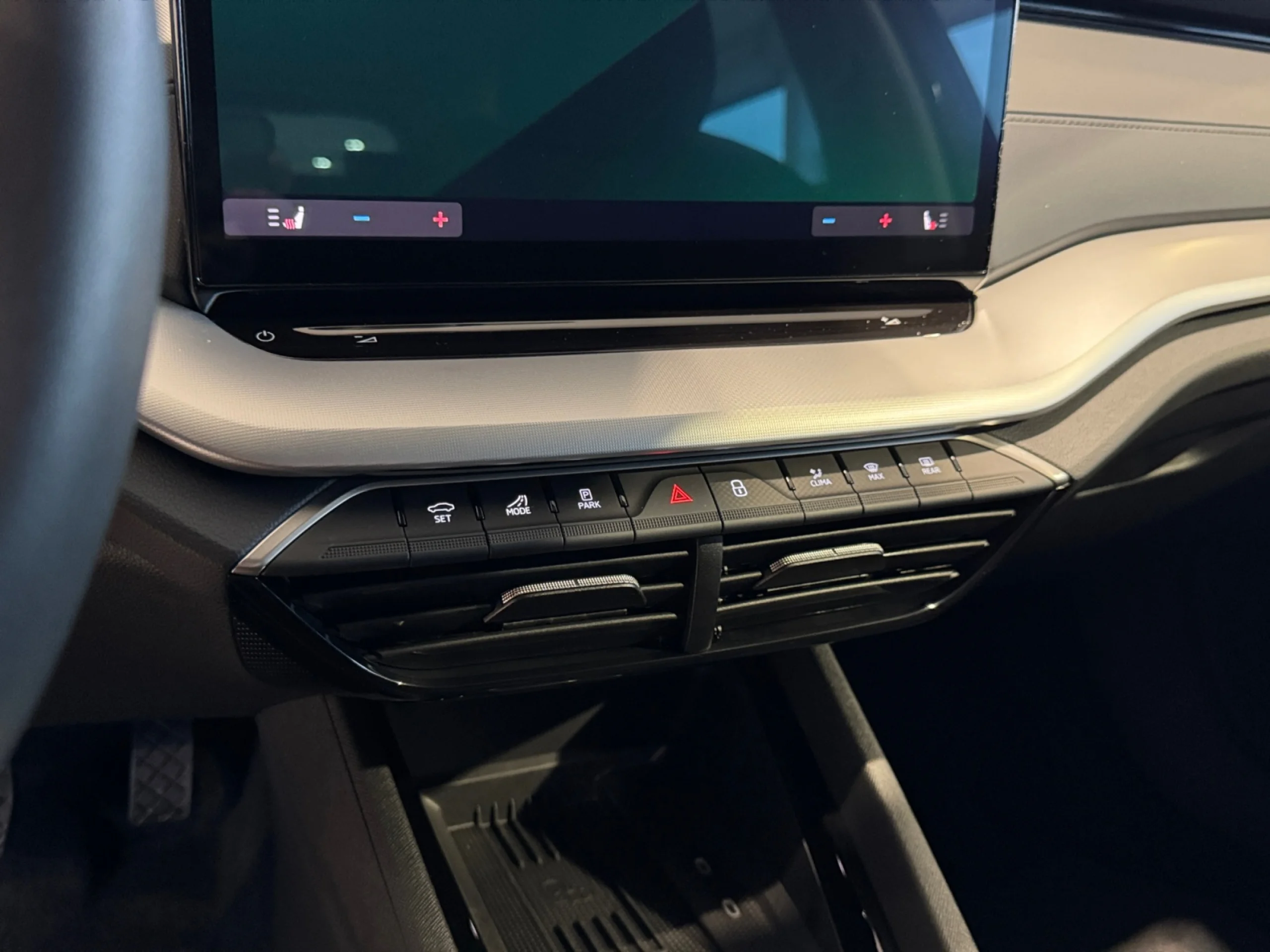 SKODA OCTAVIA COMBI 1.5 TSI 110KW DSG M HEV SELECTION - Foto 17