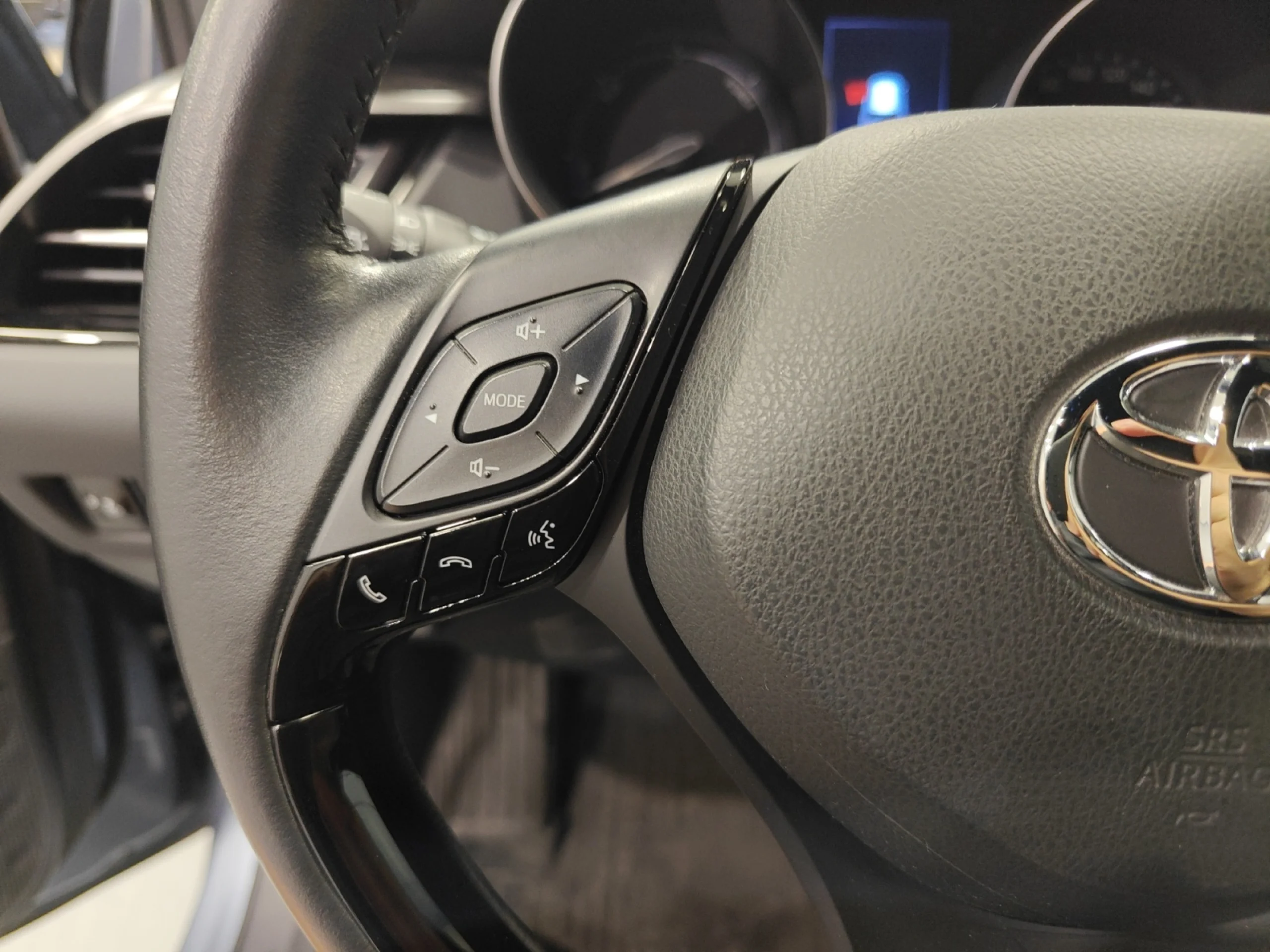 TOYOTA C HR 1.8 125H ADVANCE - Foto 11