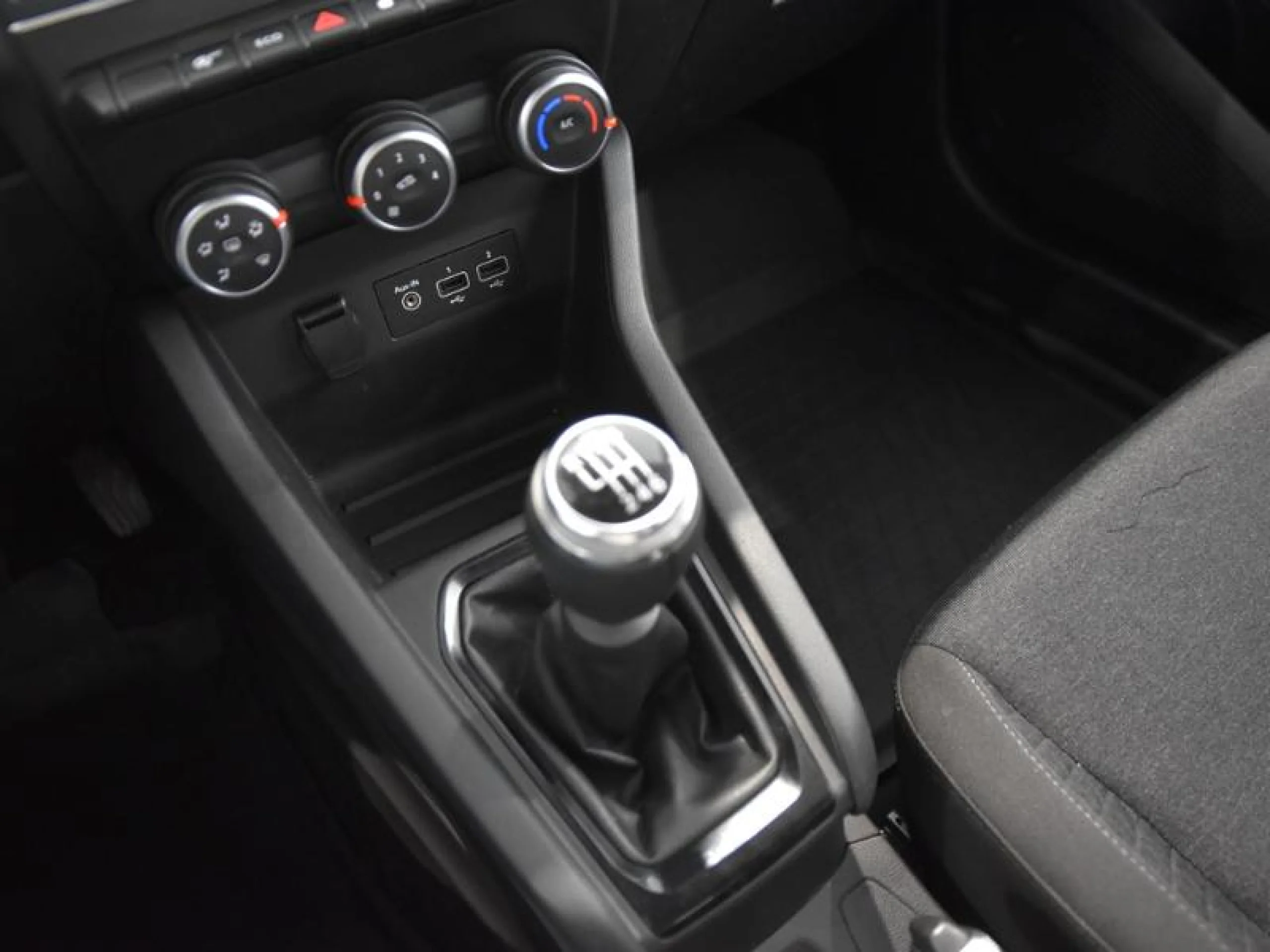 RENAULT CLIO EVOLUTION TCE 90 (67KW) - Foto 9
