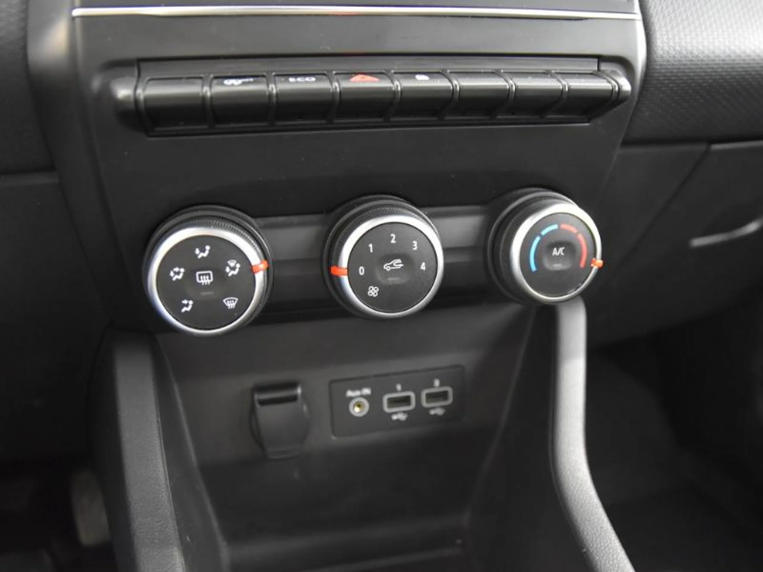 RENAULT CLIO EVOLUTION TCE 90 (67KW) - Foto 10