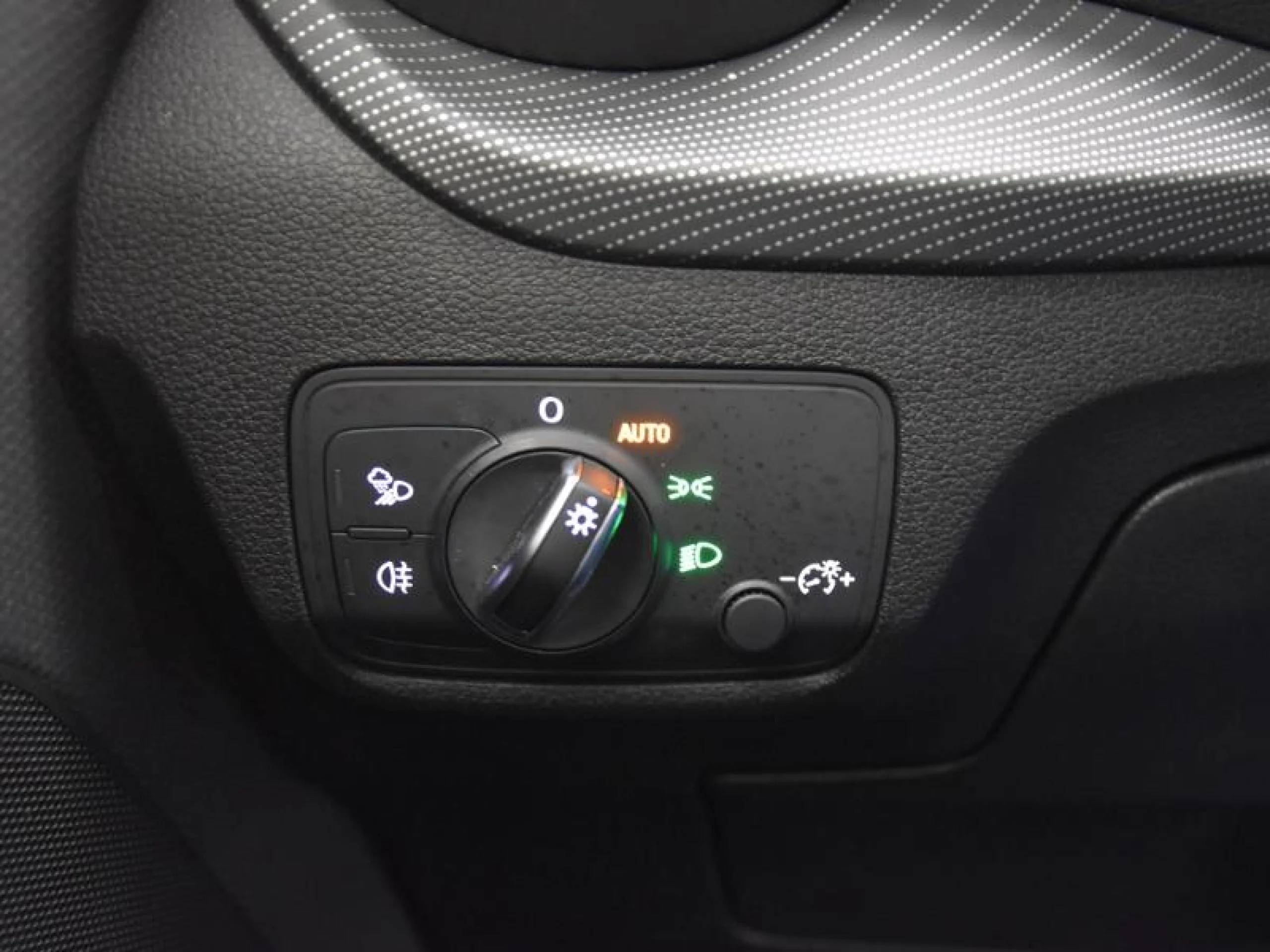 AUDI Q2 ADRENALIN 35 TDI 110KW (150CV) S TRONIC - Foto 19