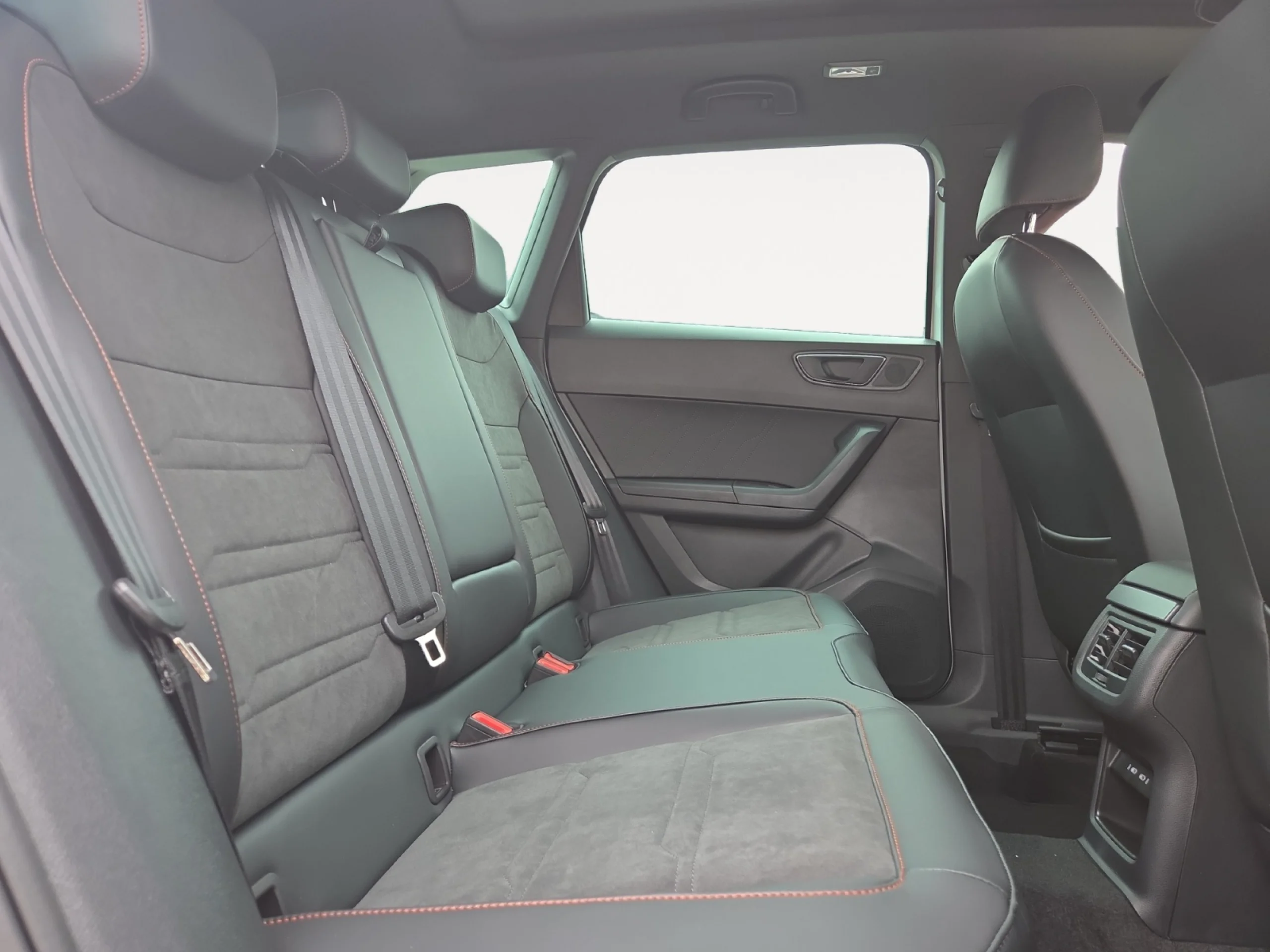 SEAT ATECA 1.5 TSI 110KW (150CV) FR SPECIAL EDITION - Foto 6