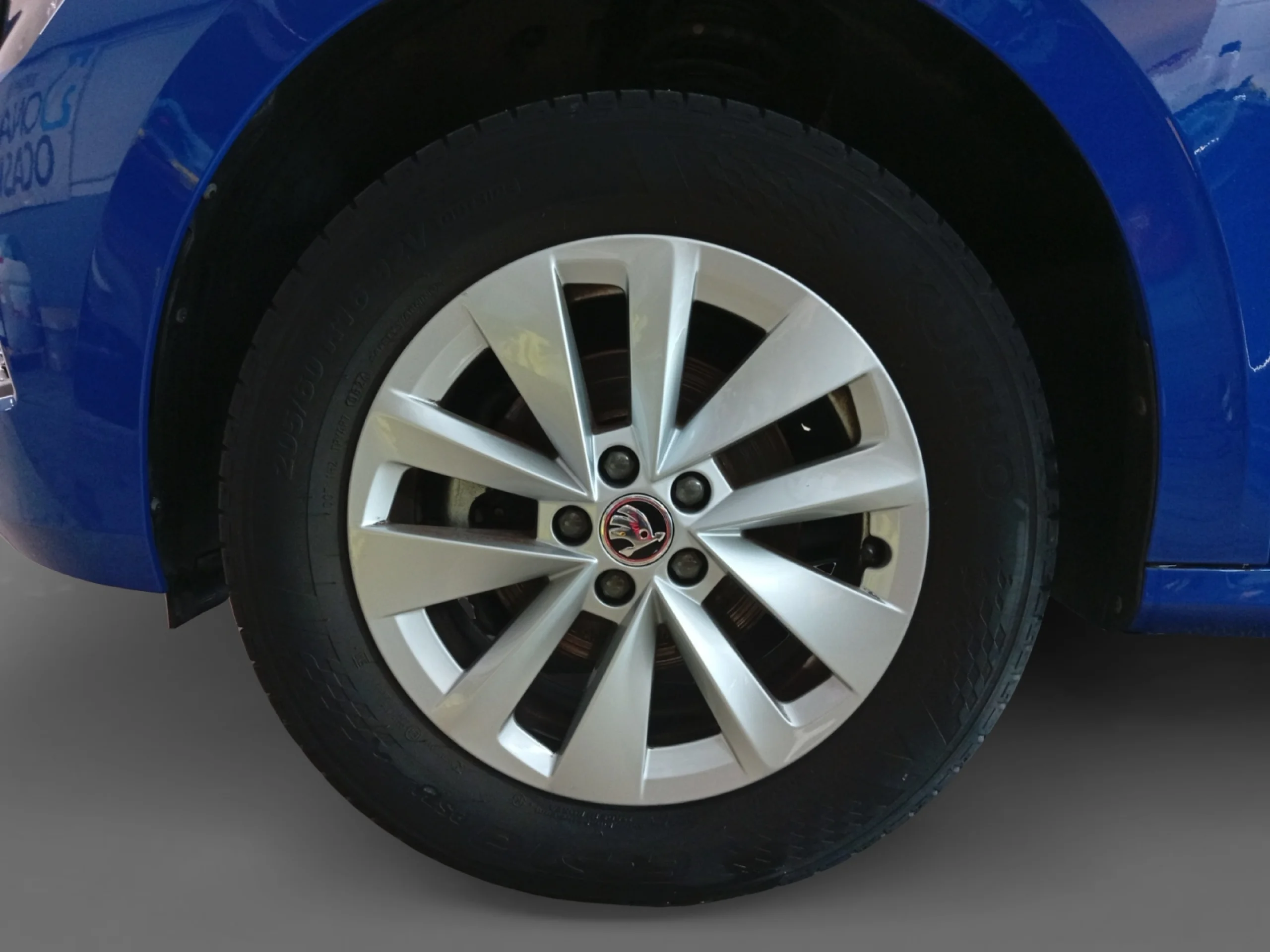 SKODA KAMIQ 1.0 TSI 85KW (115CV) DSG SELECTION - Foto 8