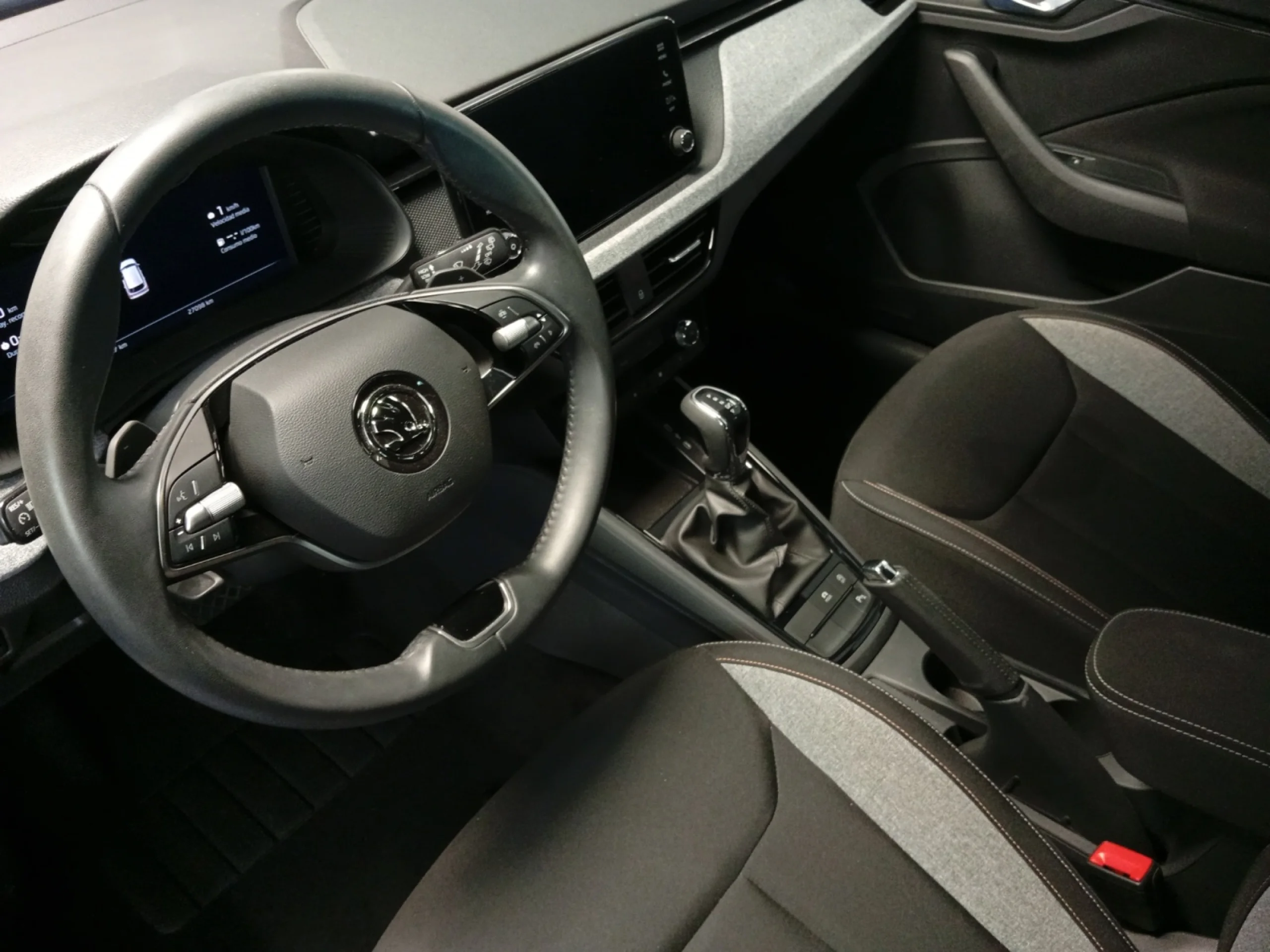 SKODA KAMIQ 1.0 TSI 85KW (115CV) DSG SELECTION - Foto 20