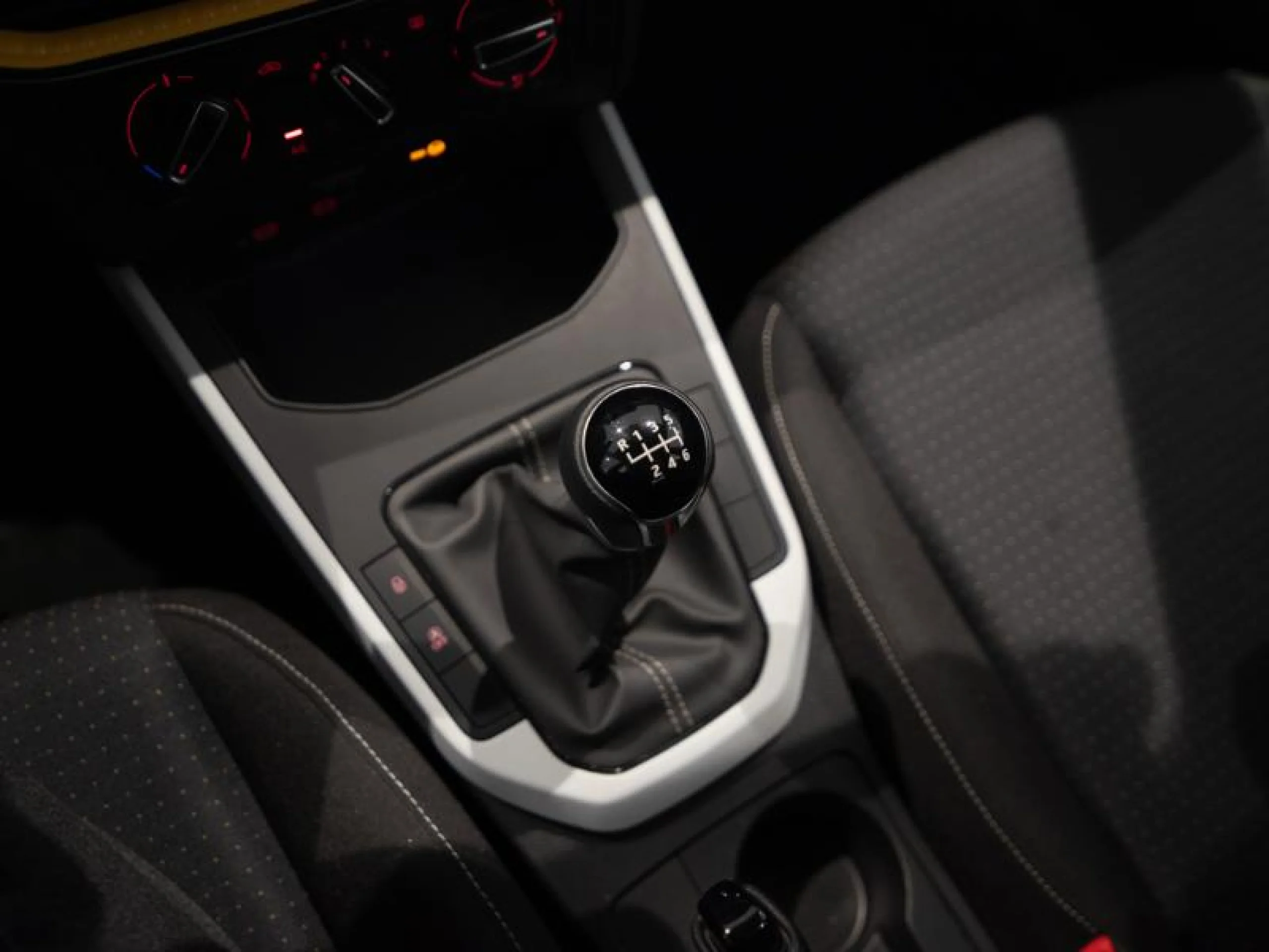 SEAT ARONA 1.0 TSI 81KW (110CV) STYLE PLUS - Foto 14